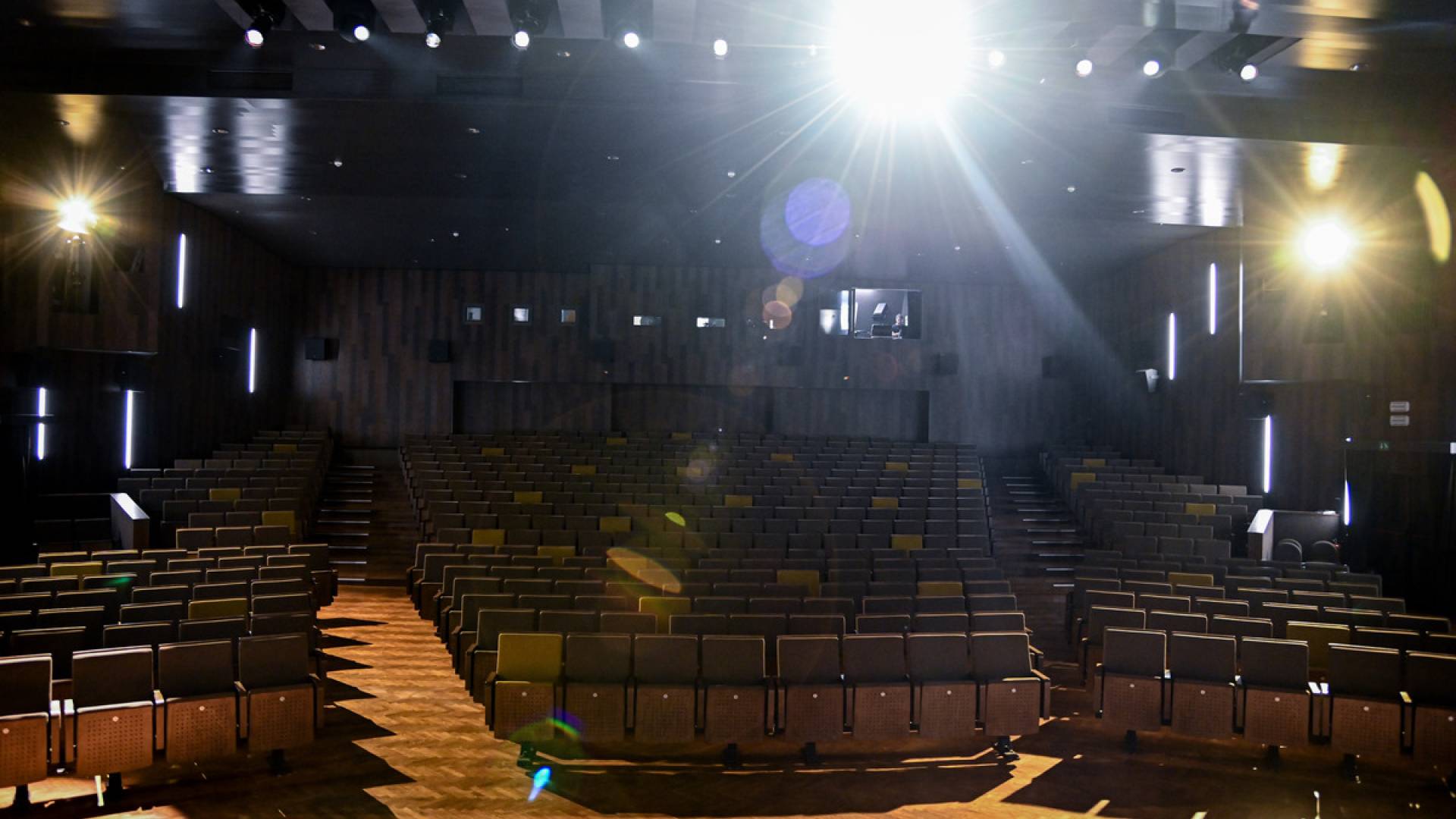 V Kulturnem domu Krško nova LED razsvetljava in hladilni agregat