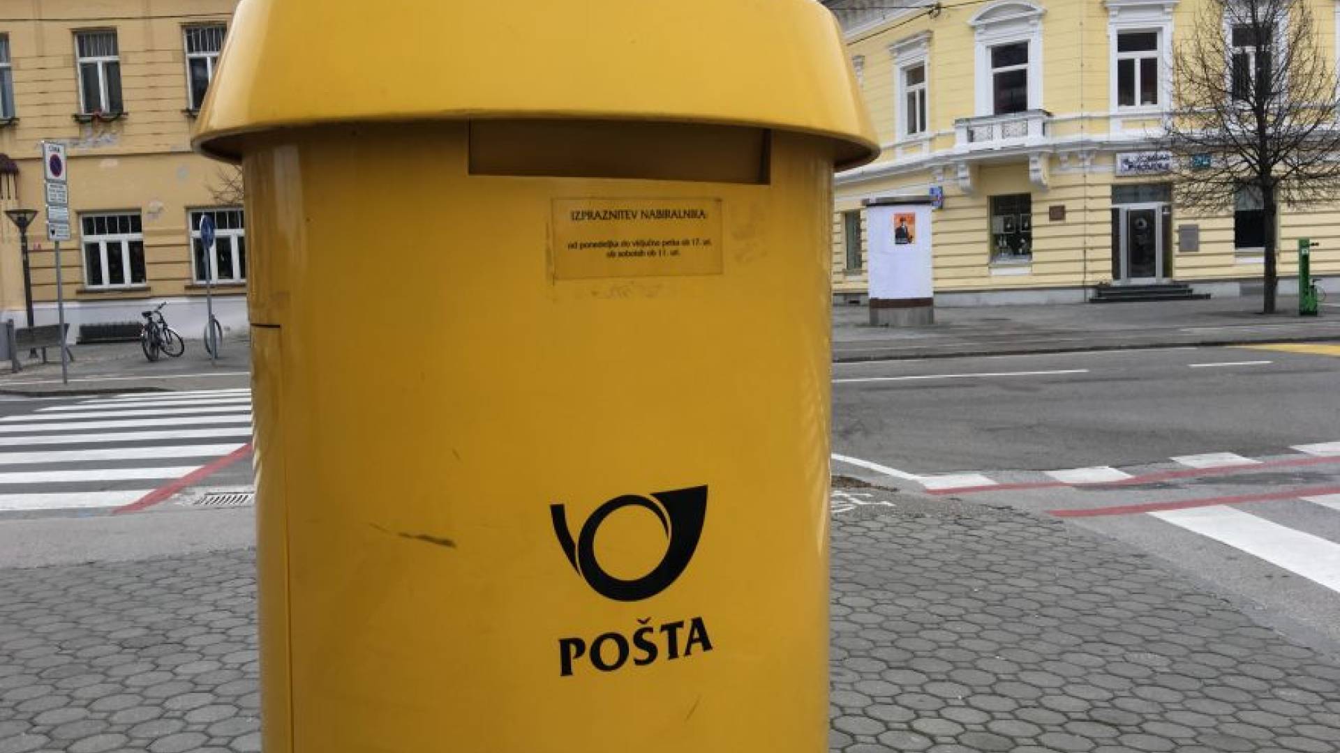 Poštar kaznovan, ker je delal preveč, zdaj agencija želi še slabše pogoje