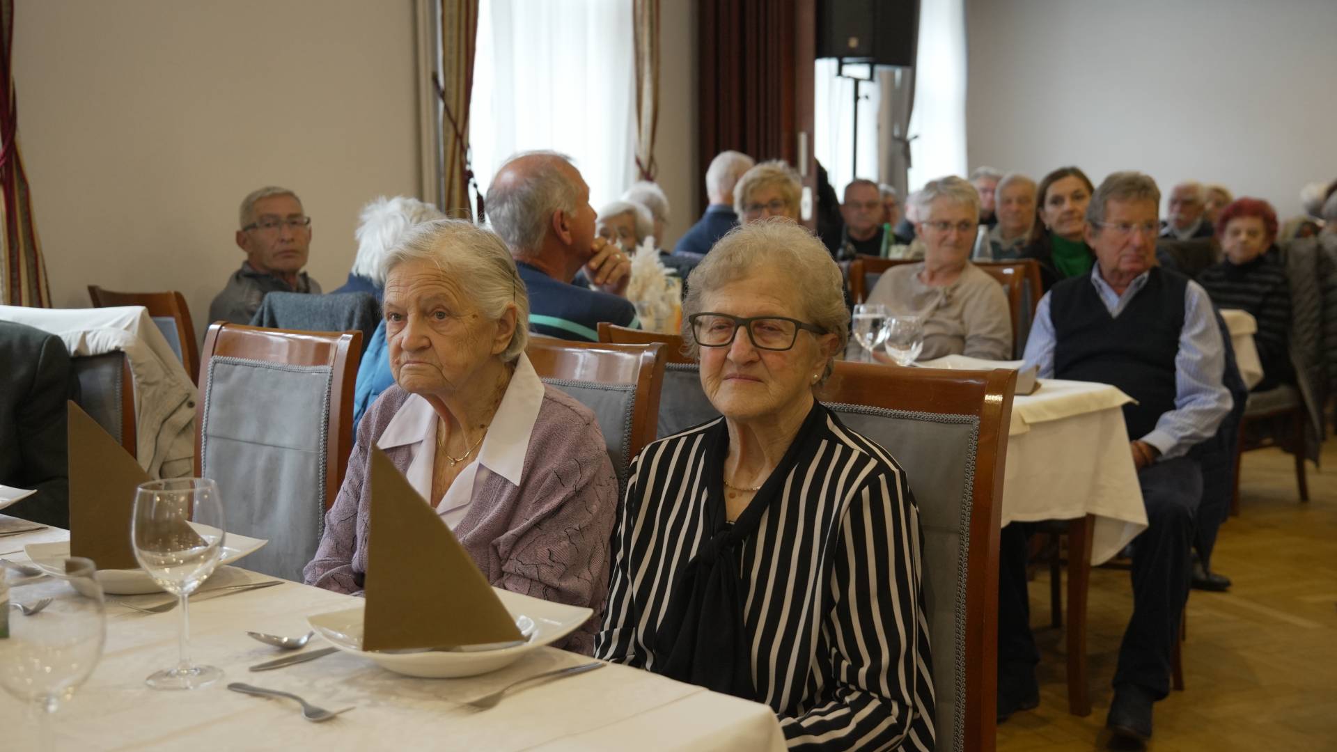 FOTO in VIDEO: Srečanje starejših občanov v Murski Soboti povezalo generacije