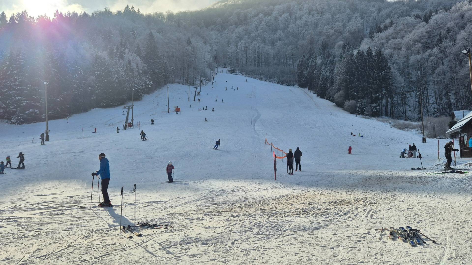 Smučišče Izver čaka le še sneg: enake cene in nova oprema za umetno zasneževanje