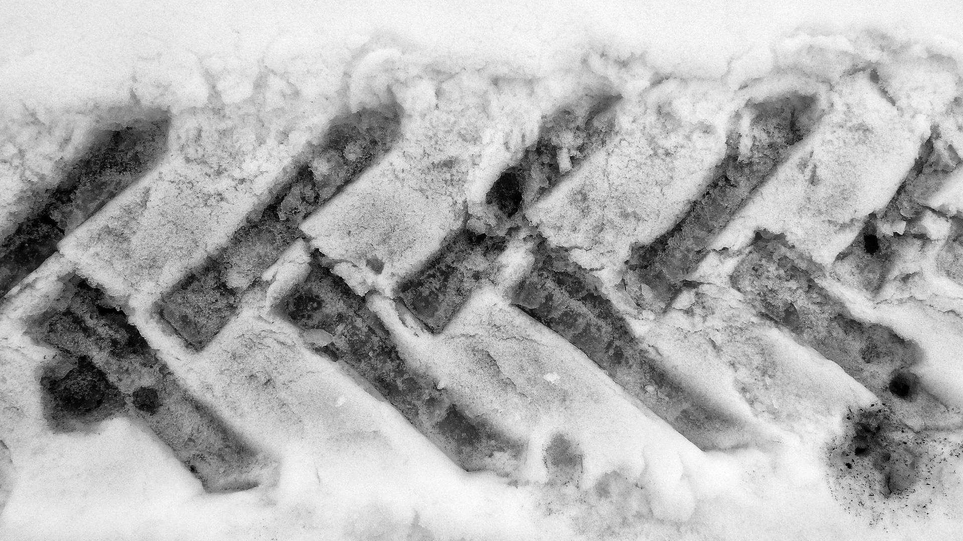 Zimska oprema je od današnjega dne zakonsko obvezna za vsa vozila