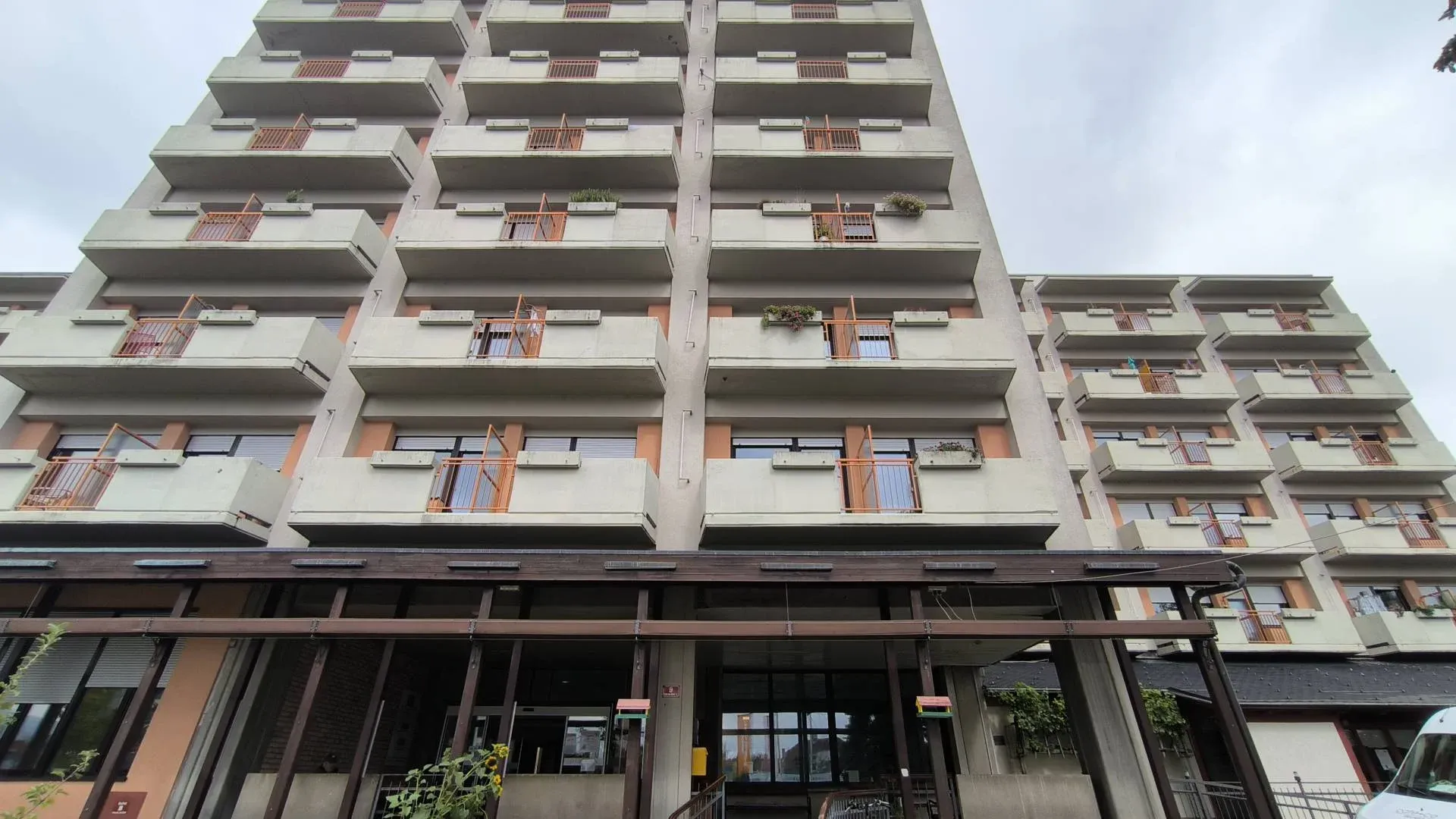 Domovi za starejše ostali brez obvestila o referendumu