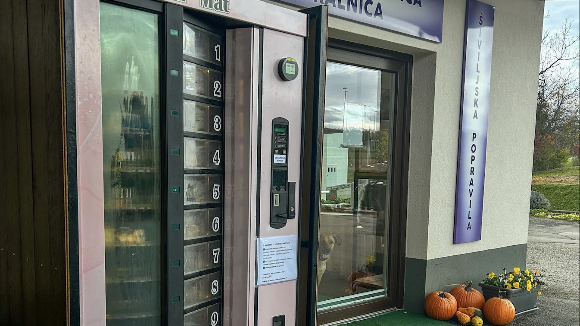 V Novem mestu je odprt prvi avtomat s sladicami - Cukr’Mat!