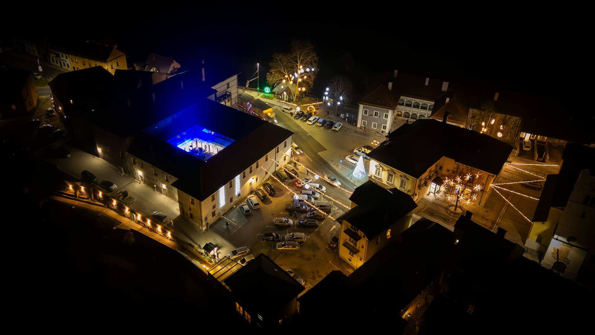 V Črnomlju pripravljajo praznično tržnico ob otvoritvi drsališča