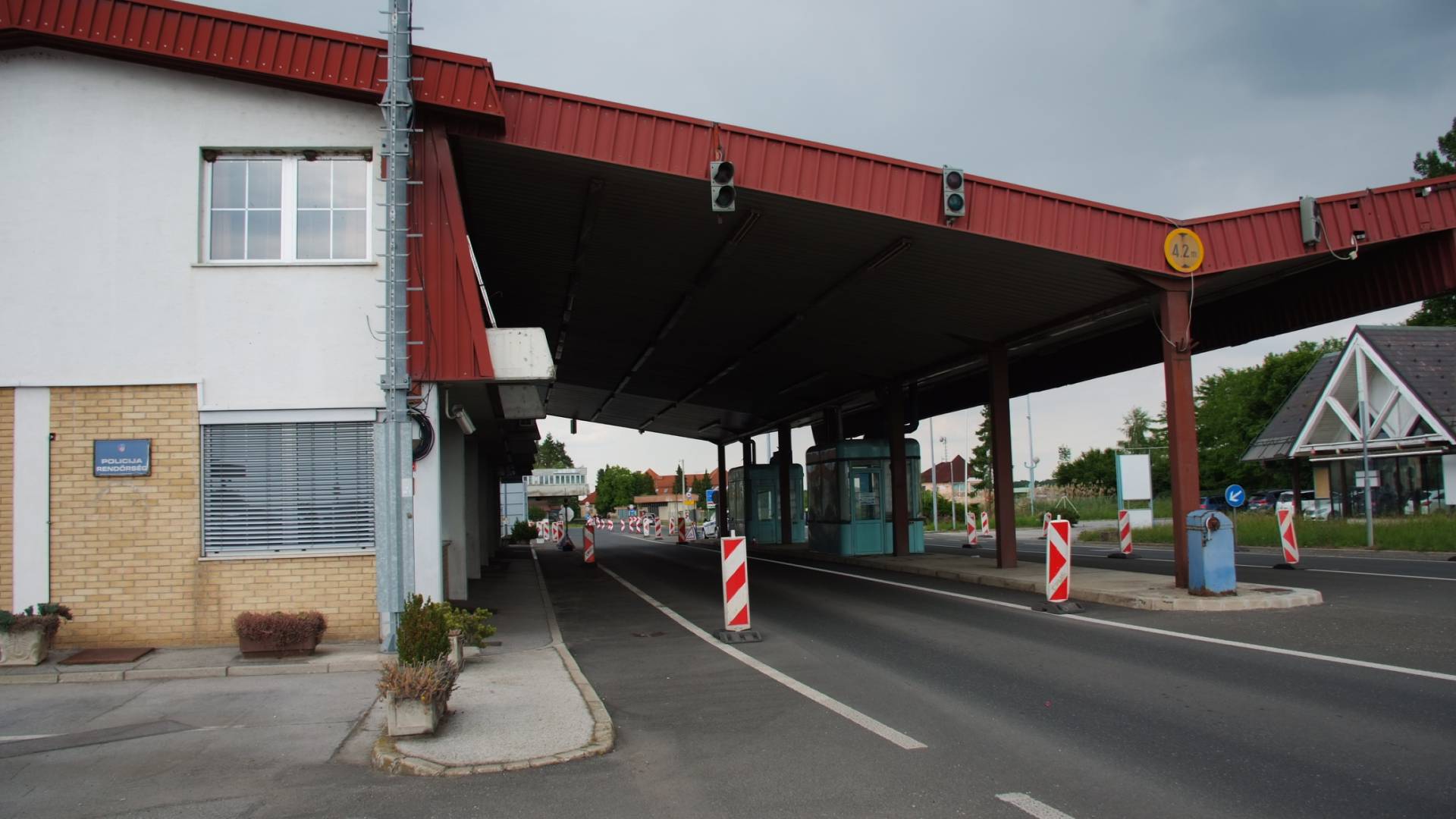 Podaljšanje nadzora na mejah s Hrvaško in Madžarsko