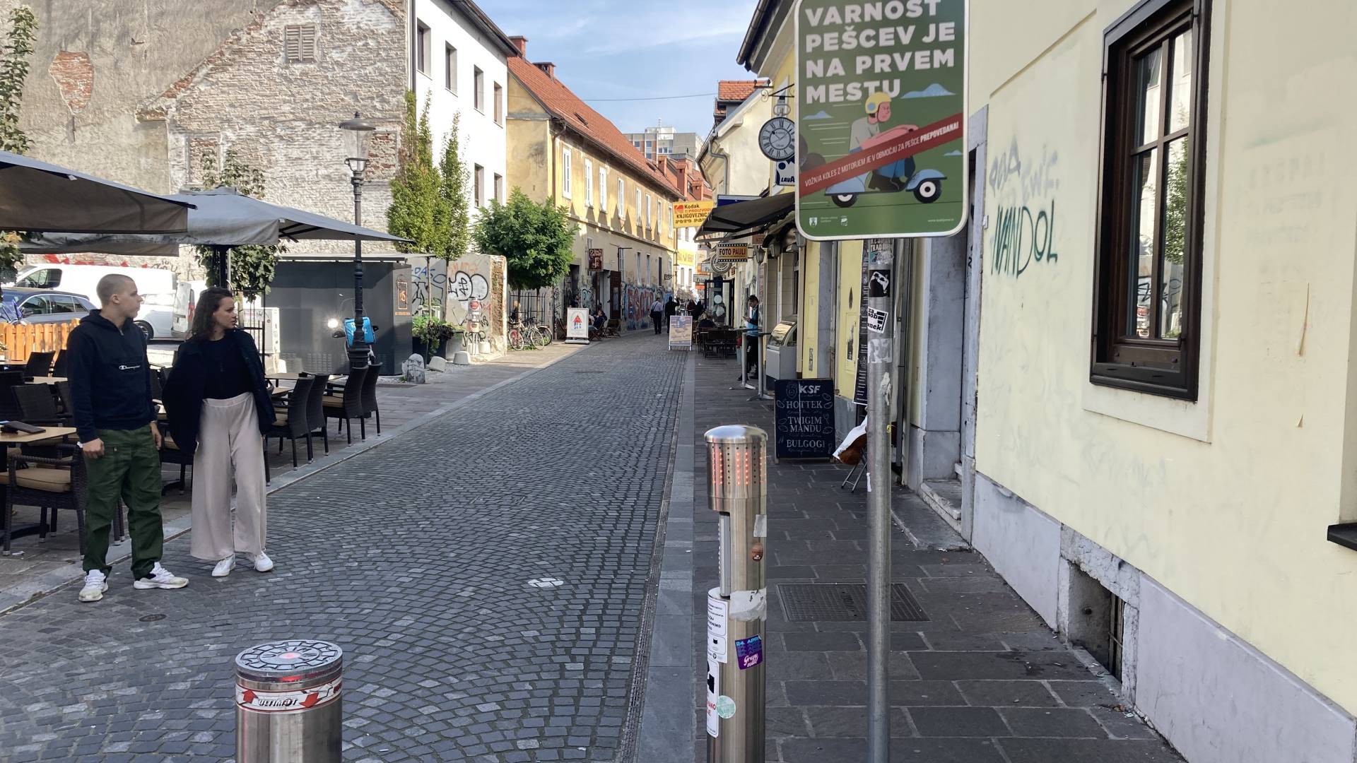 Ljubljančani opozarjajo na paradoks: Imamo peš cono, ki v resnici ni samo peš cona