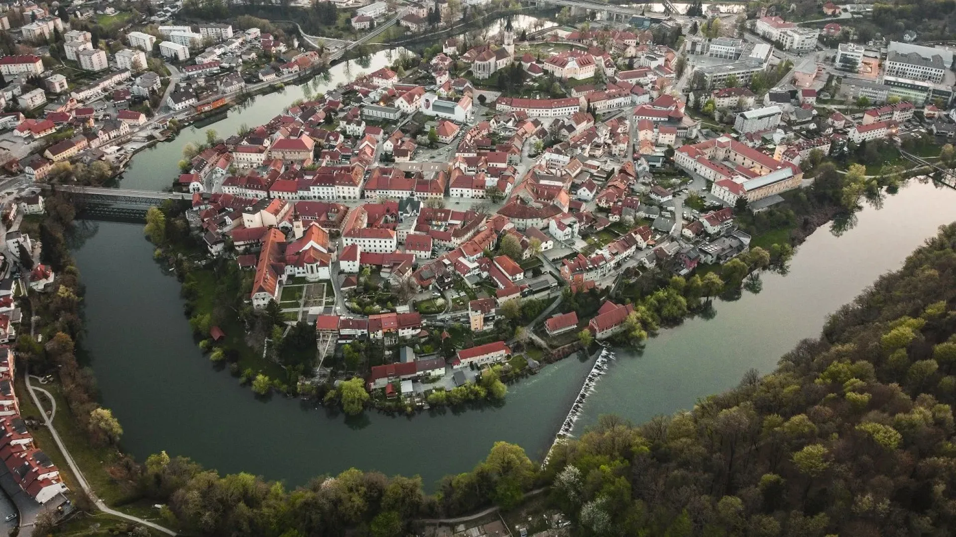 Mladi v Novem mestu do lažjega bivanja