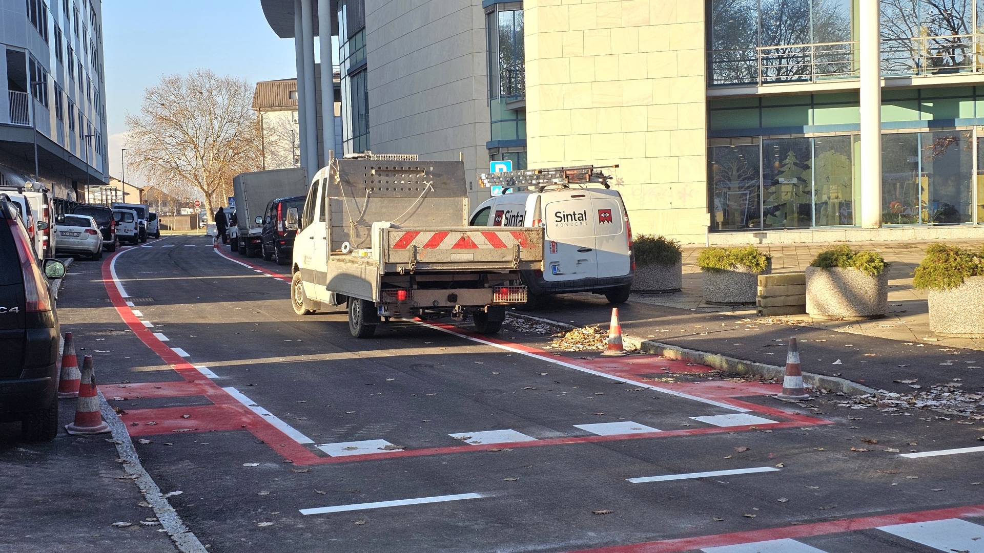 FOTO: Zvezna ulica dobiva končno podobo