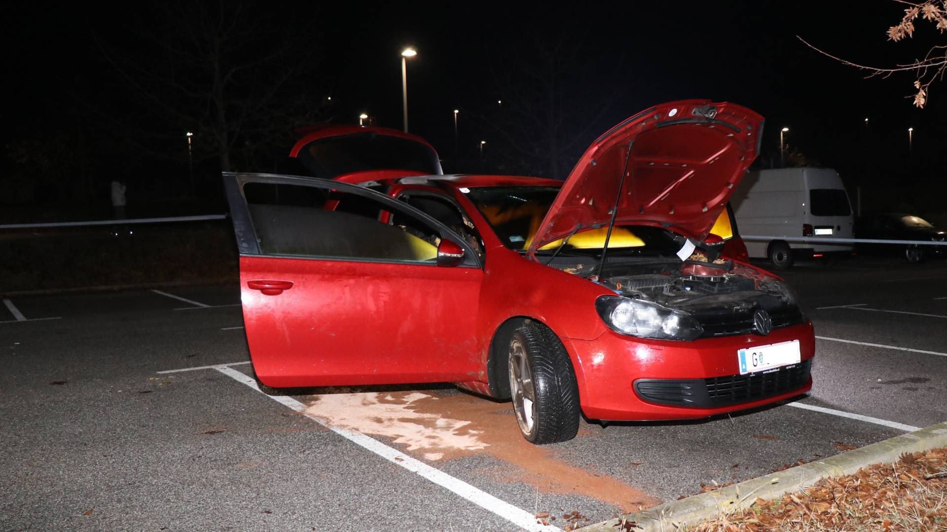 Ste videli ta avto? Osumljenec naj bi se gibal na območju, kjer policija zdaj intenzivno išče pogrešano Avstrijko