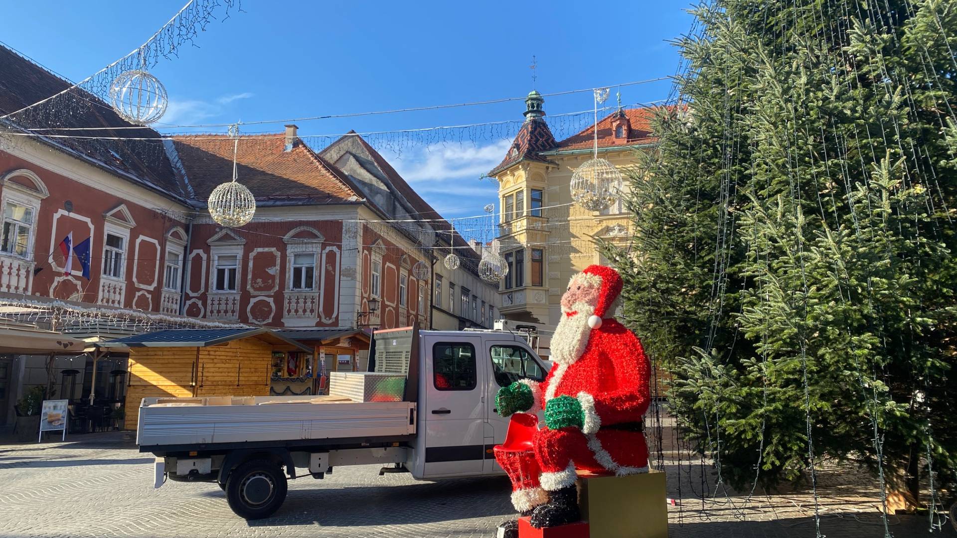 FOTO in VIDEO: Končna praznična podoba Ptuja. Opazili smo novost ...