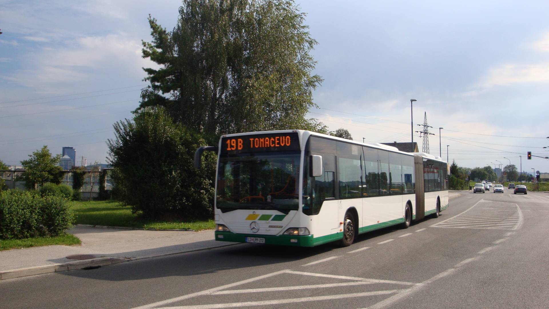 LPP pojasnjuje, zakaj mestni avtobusi včasih enostavno ne ustavijo na postajališču