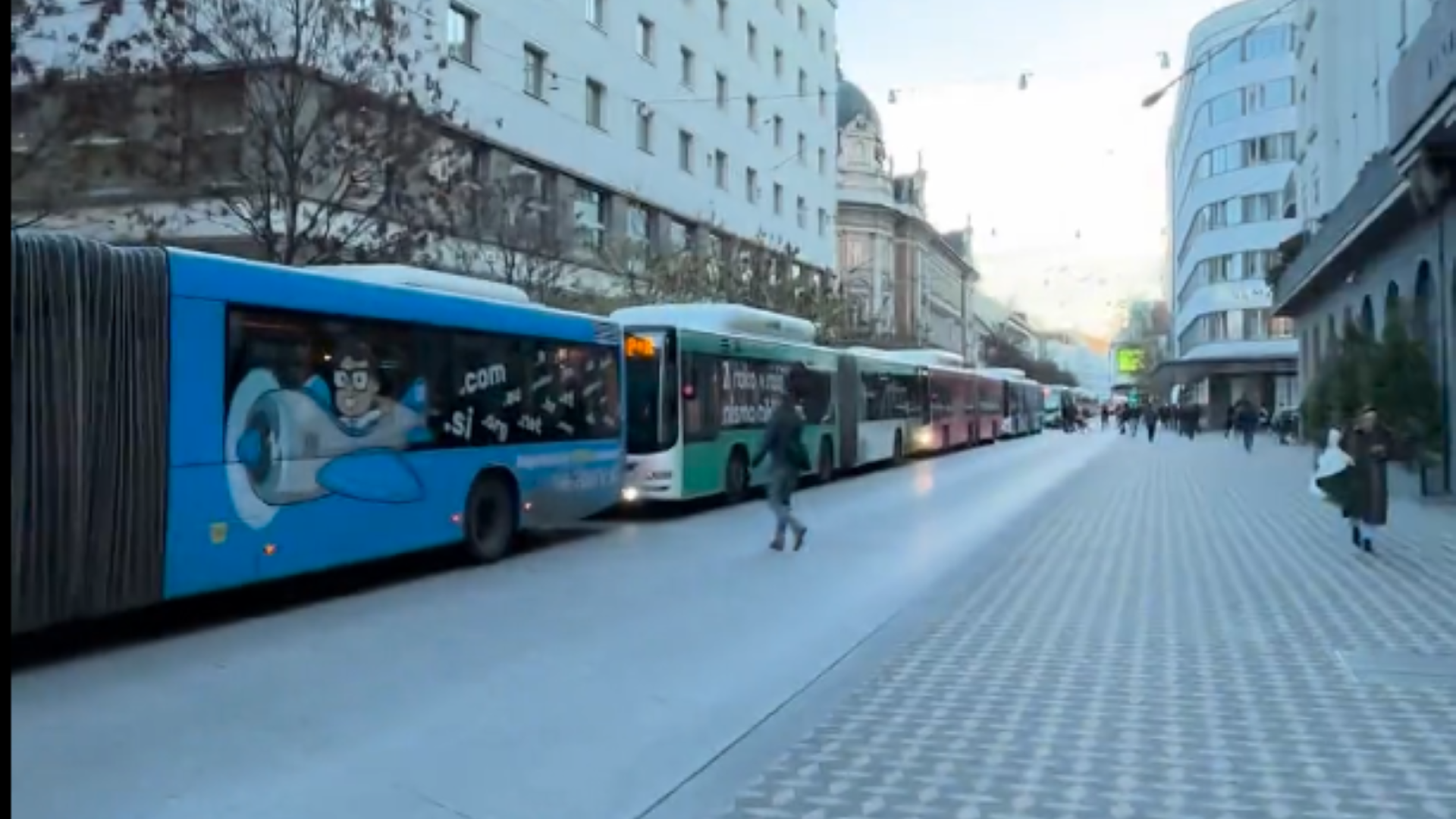 Kaj se dogaja s prometom v centru, zastoji avtobusov vsak dan? Občina s takim odgovorom