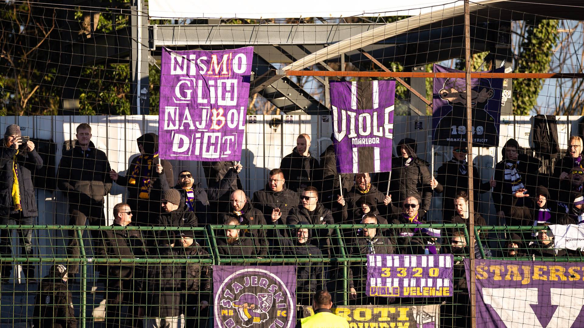 FOTO: Ste tribunah Fazanerije podprli Maribor? Poiščite se na fotografijah