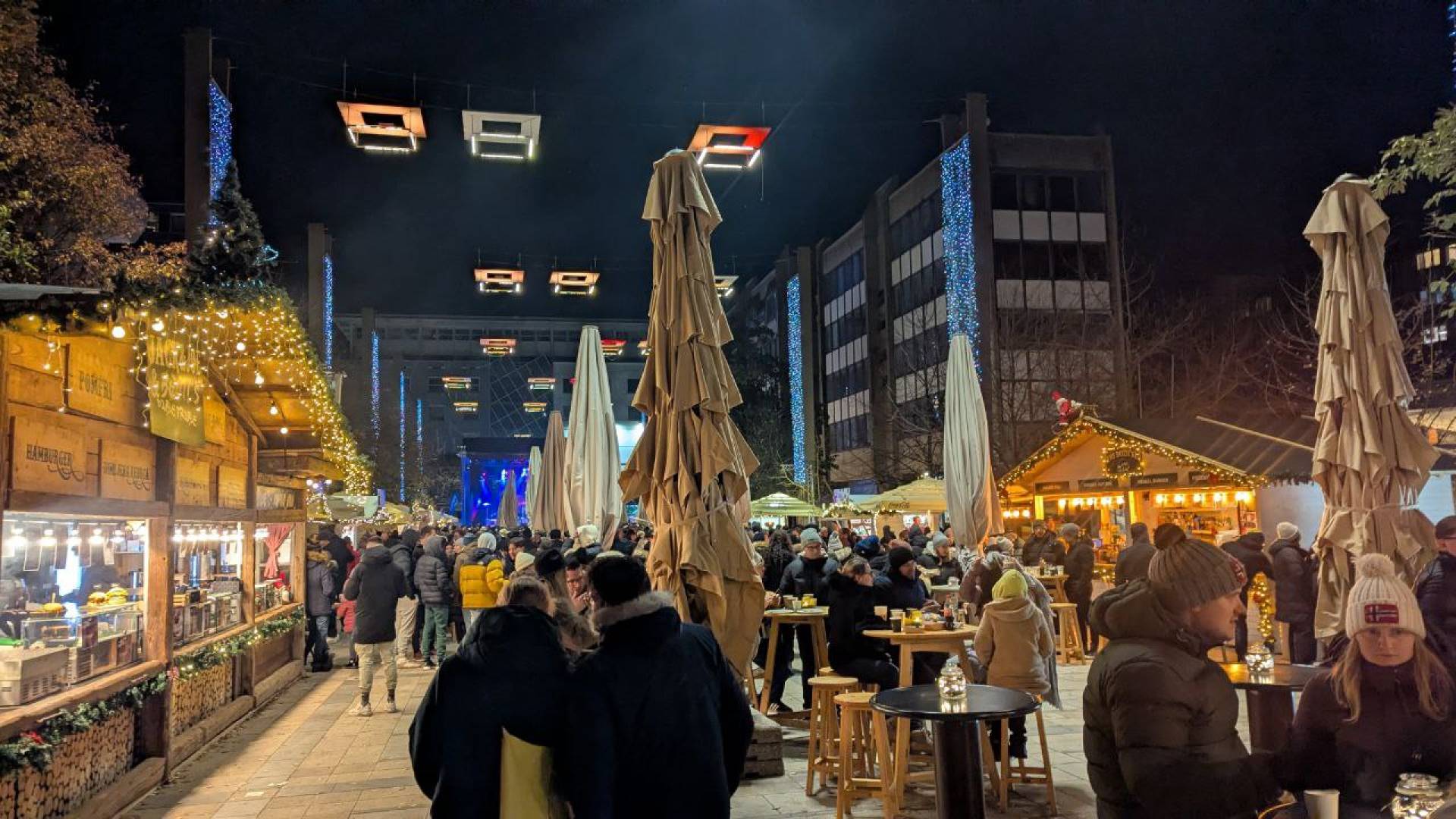 FOTO: Poglejte, kako je sinoči živel Čarobni Maribor