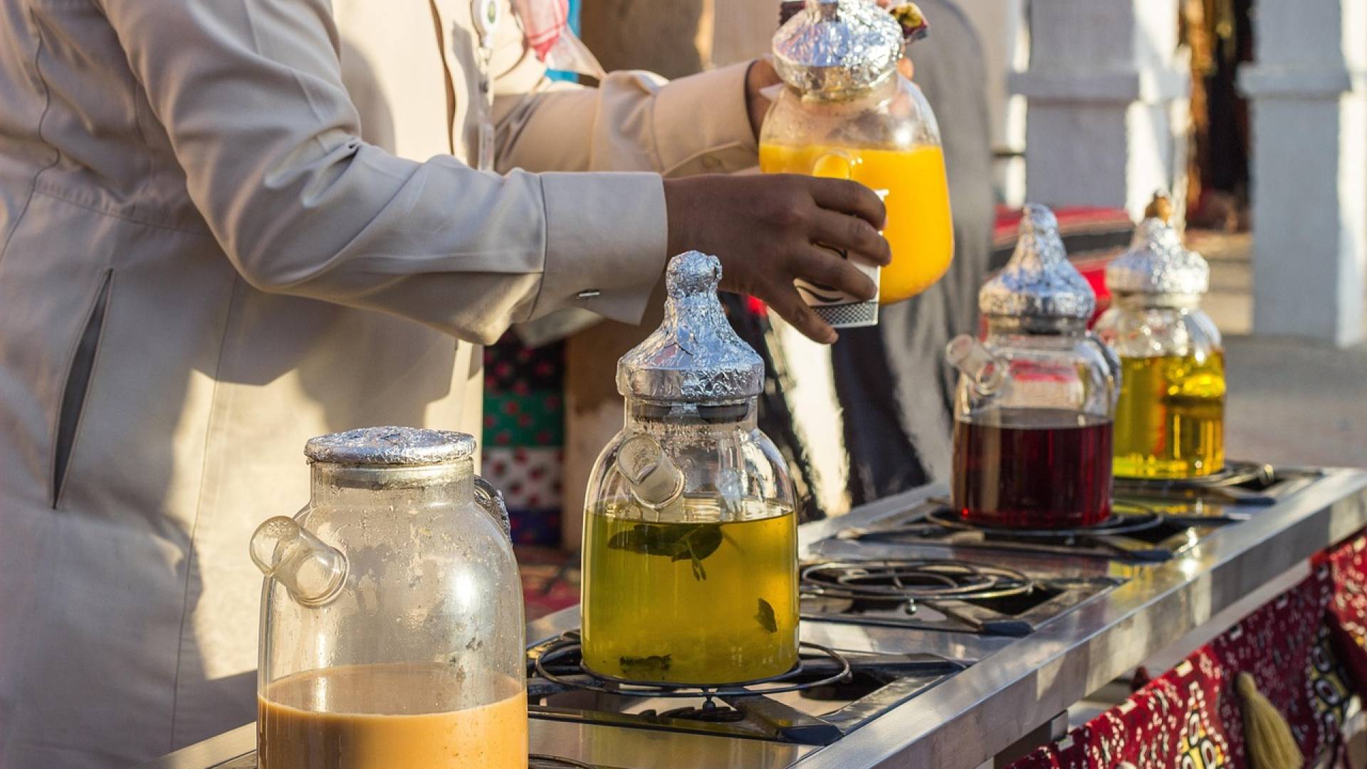 Ta arabska dežela naj bi potihoma ukinila prepoved alkohola za nekatere tujce