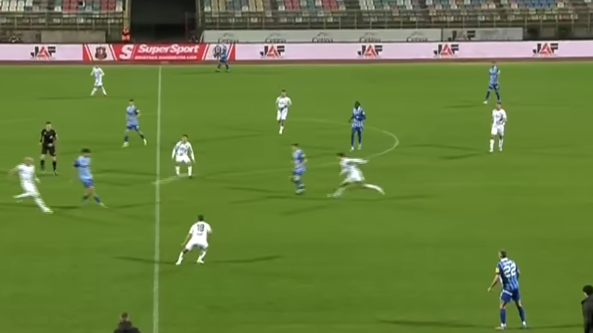 VIDEO: Mladi Slovenec se je na Hrvaškem podpisal pod avtogol 'stoletja'