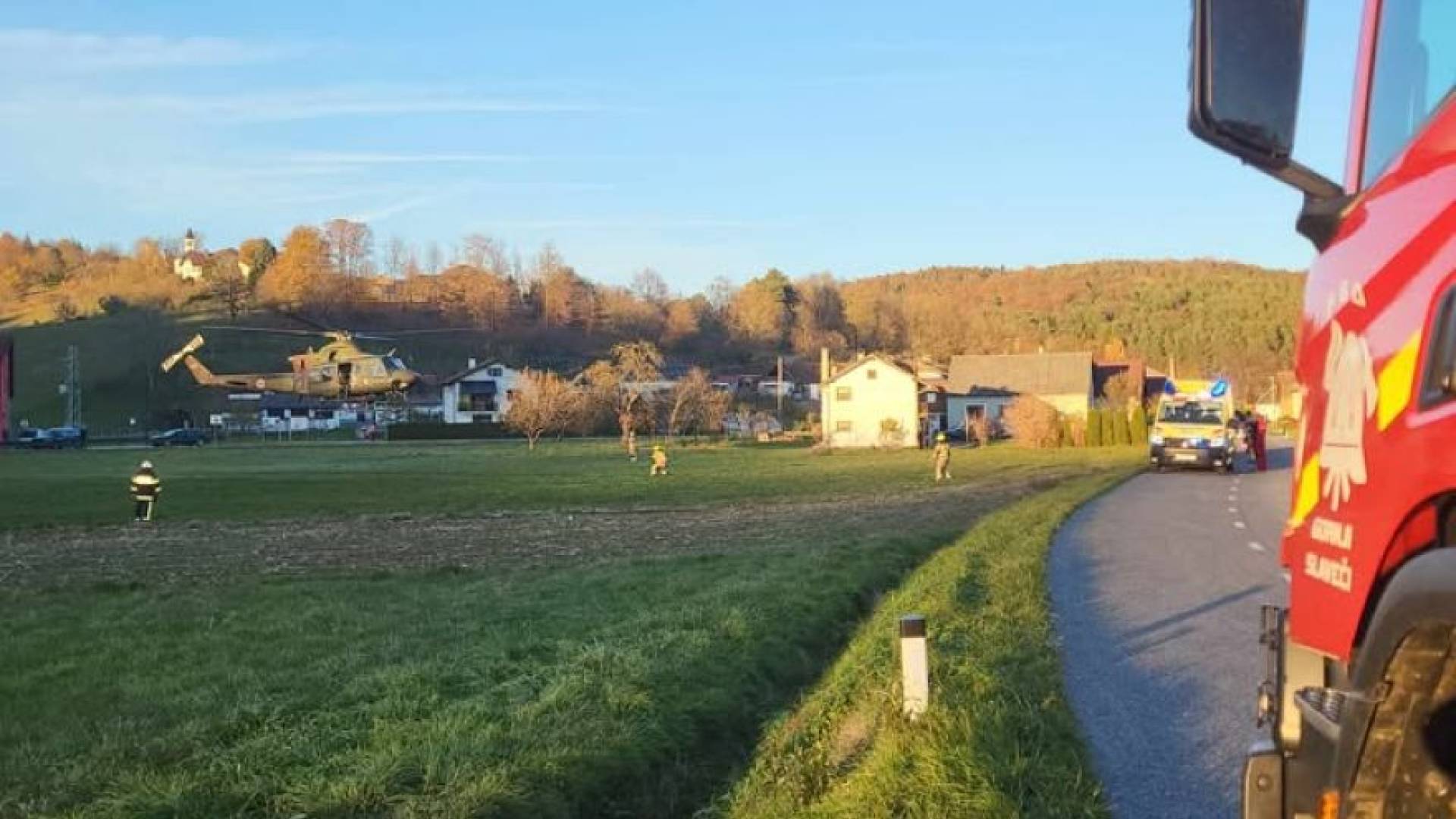 V Pomurju posredovali gasilci, reševalci in helikopter