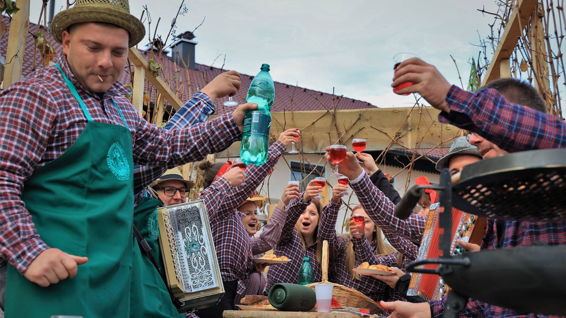 Preverili smo, kam se lahko odpravite na martinovanje v Pomurju