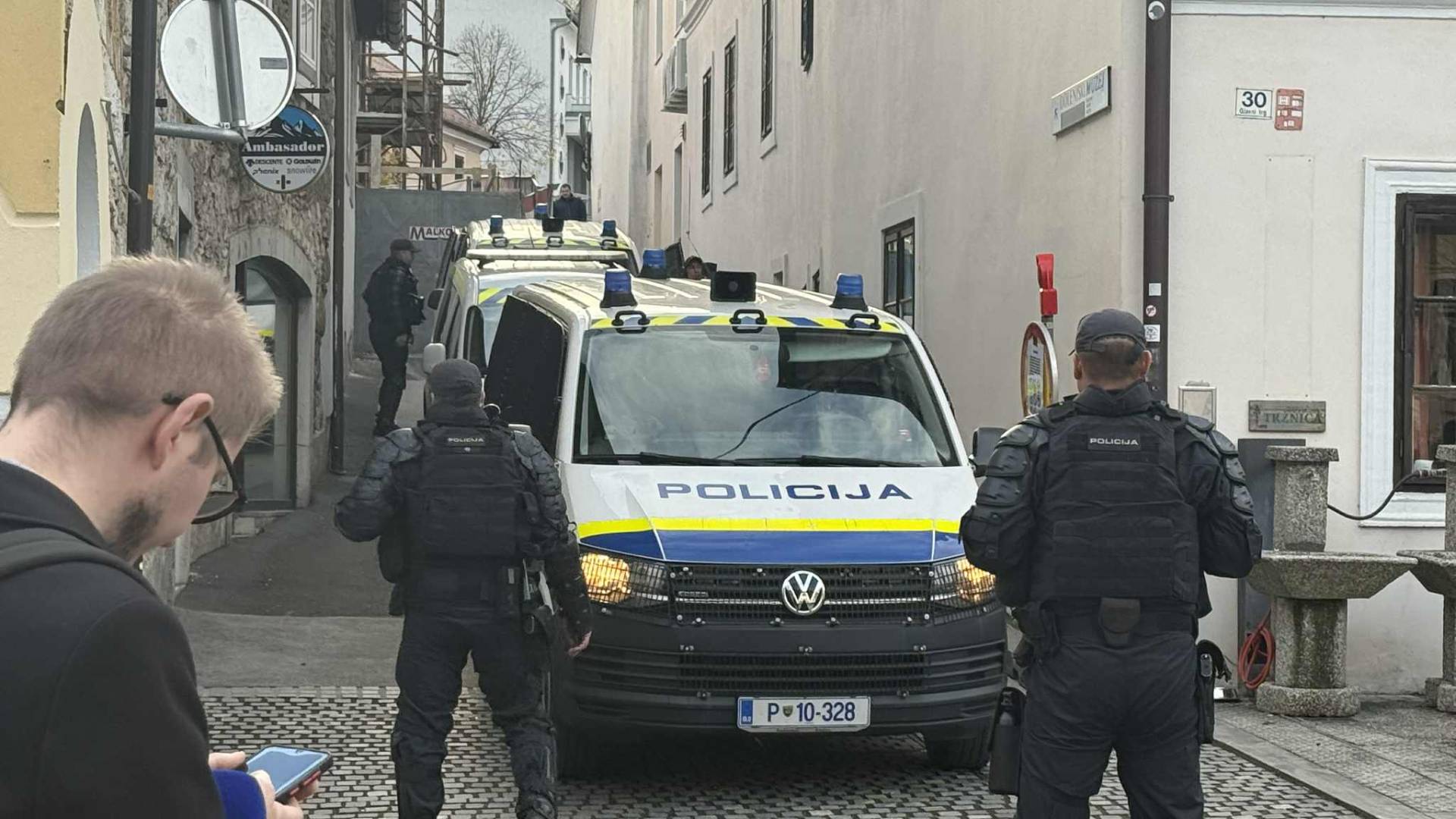 Bo 21-letni Rom, osumljen napada na Aleša Šutarja, ostal v priporu?