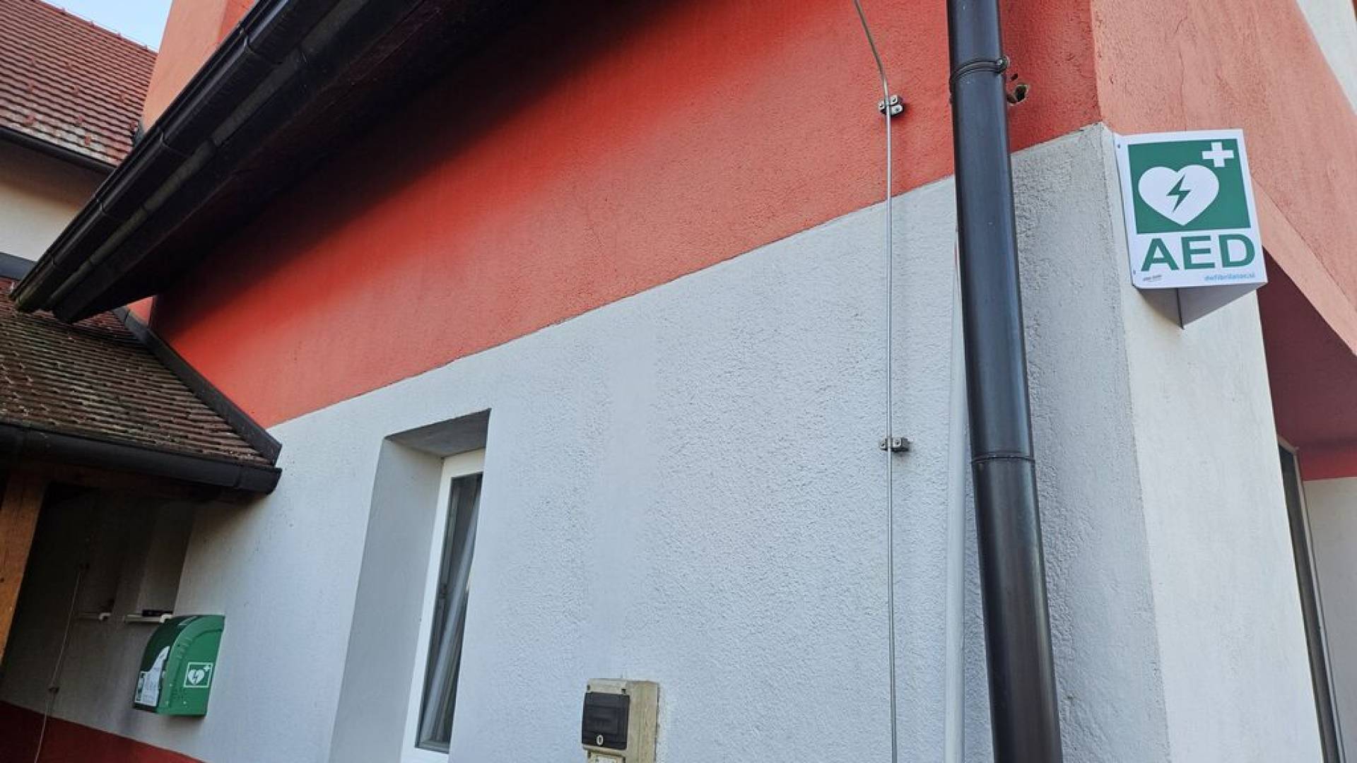 Defibrilator odslej tudi v Lukavcih