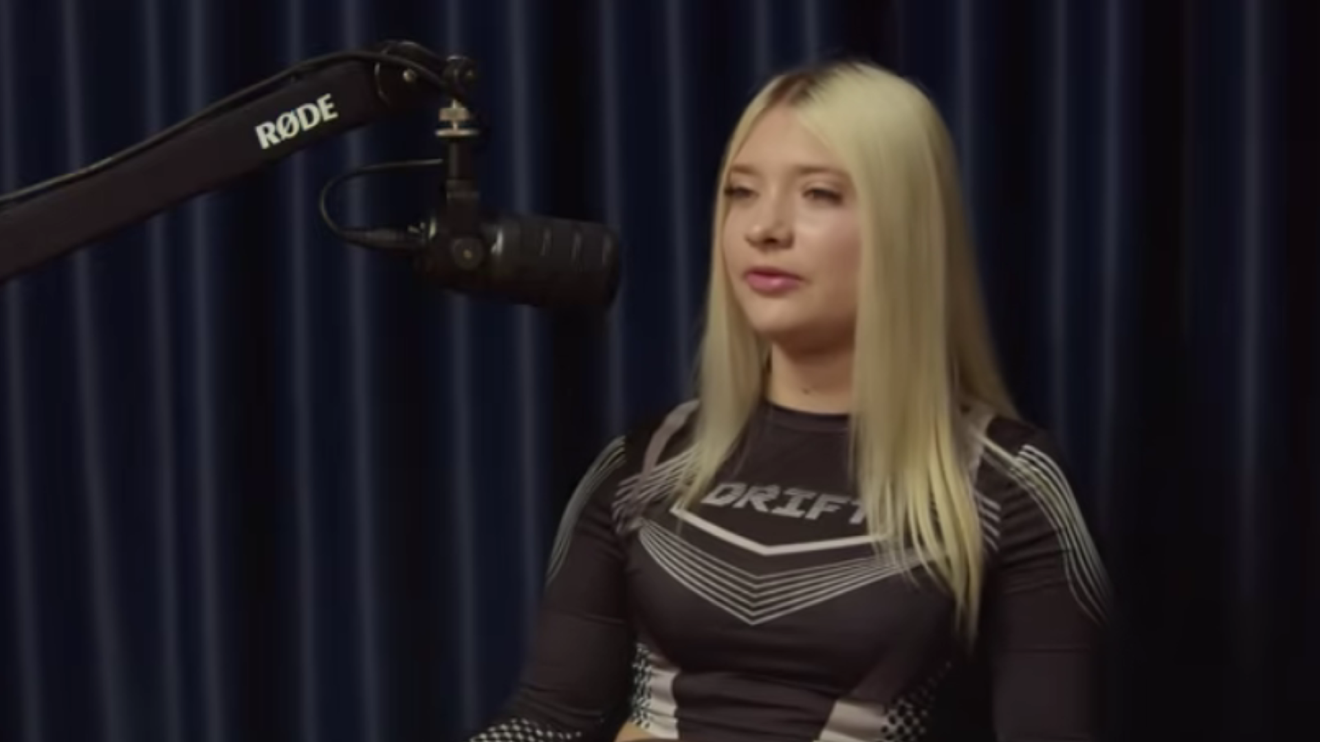 »V pol ure zaslužim toliko kot drugi v osmih urah!« Iskren pogovor z Astro, slovensko ustvarjalko na OnlyFans