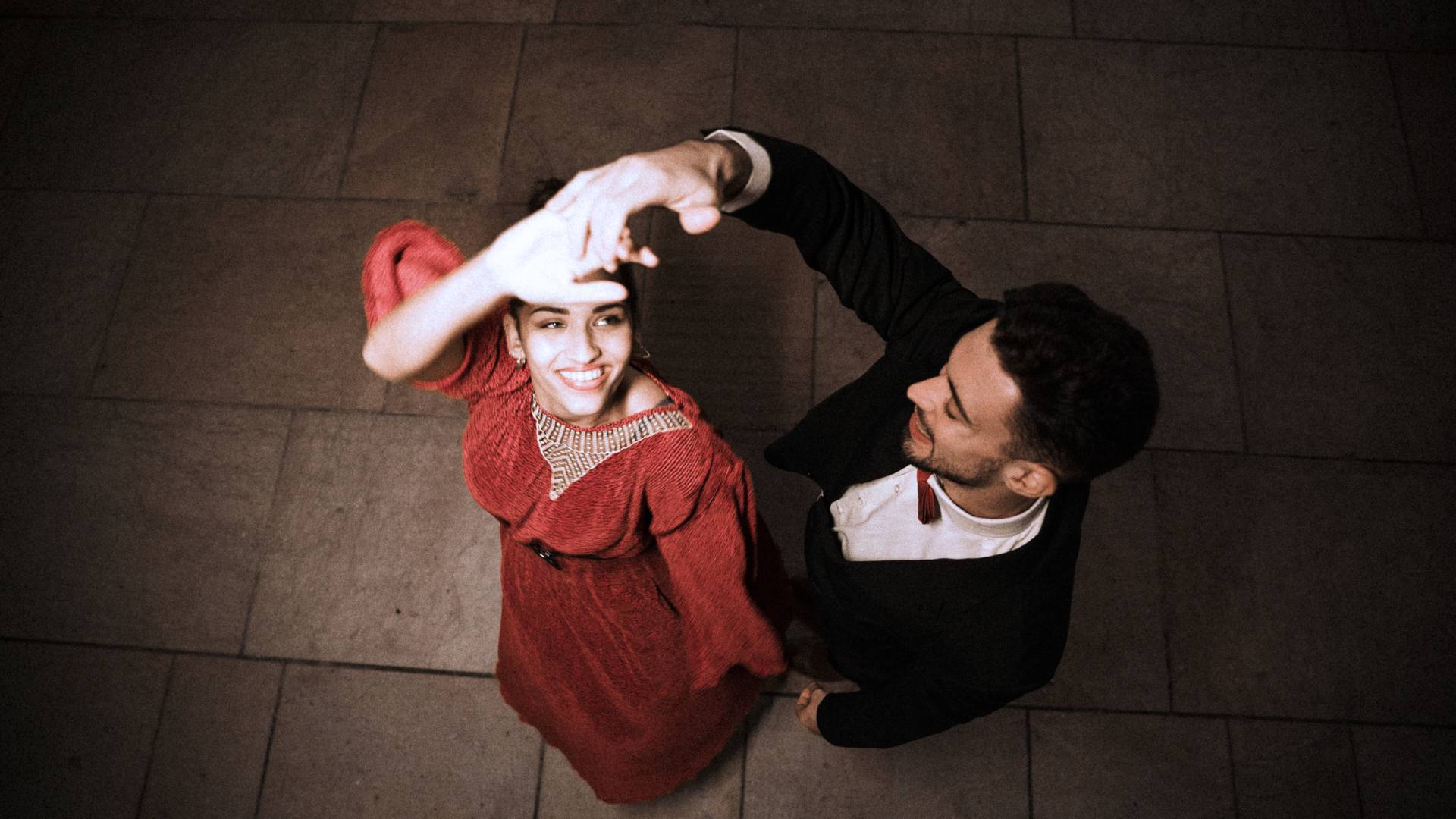 Ljubezenska drama v zraku - Venera prinaša skušnjave, Pluton pa razkriva resnico