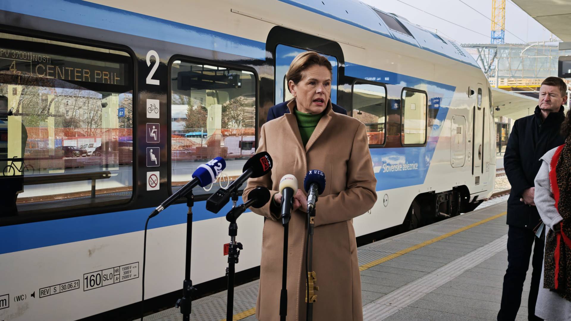 Ljubljančani že nestrpno čakajo, kako bo videti nova železniška. Prve slike so že tu!