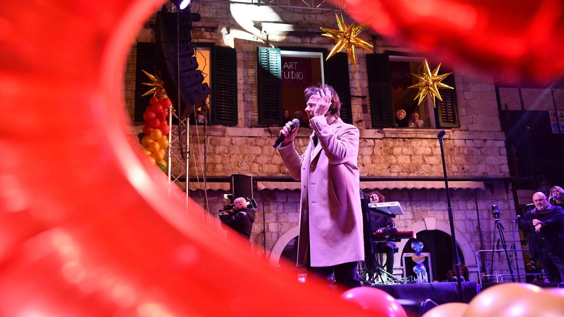 Kam ta konec tedna? V Maribor prihaja legendarni Zdravko Čolić