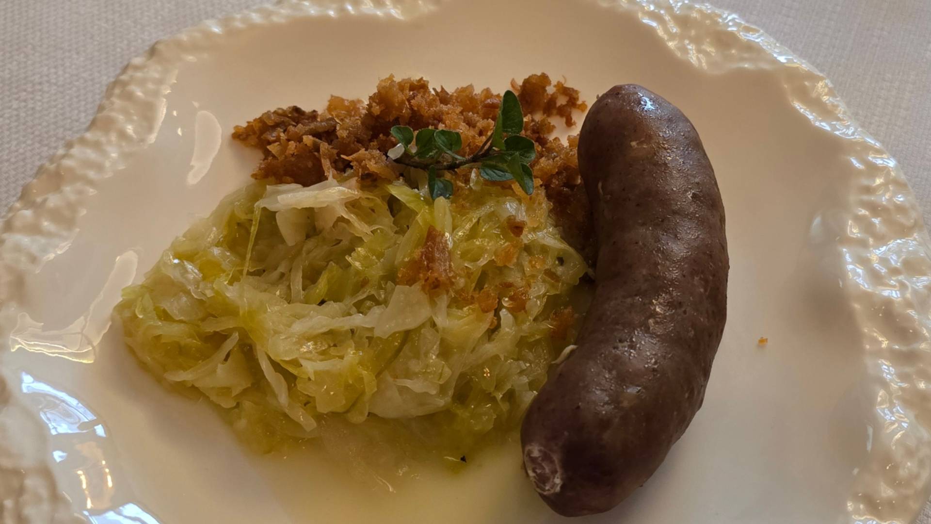 Testirali kranjske klobase: V eni našli aditive, ki tja ne sodijo