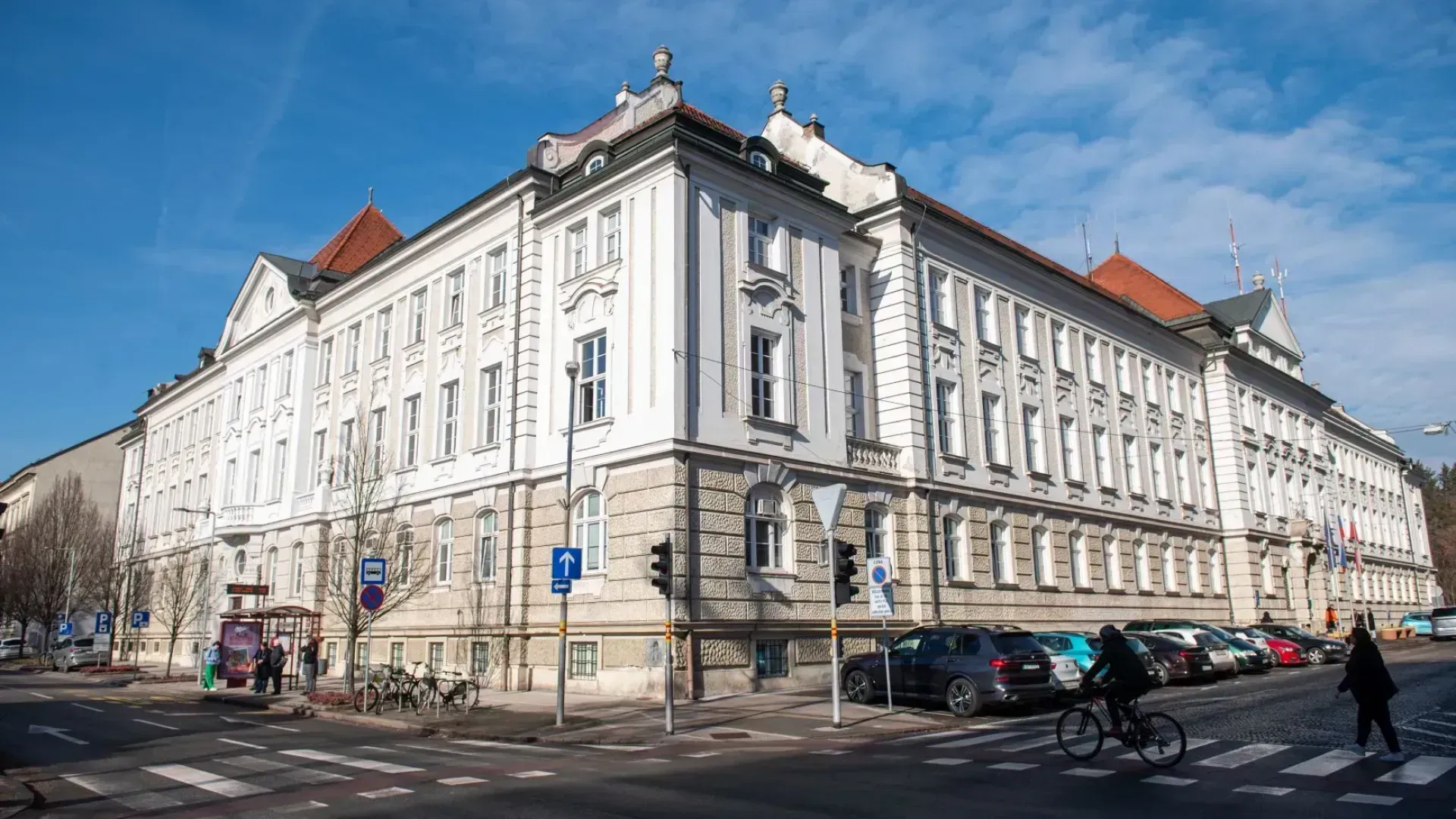 Iščete službo? Dve novi zaposlitveni priložnosti na Mestni občini Maribor