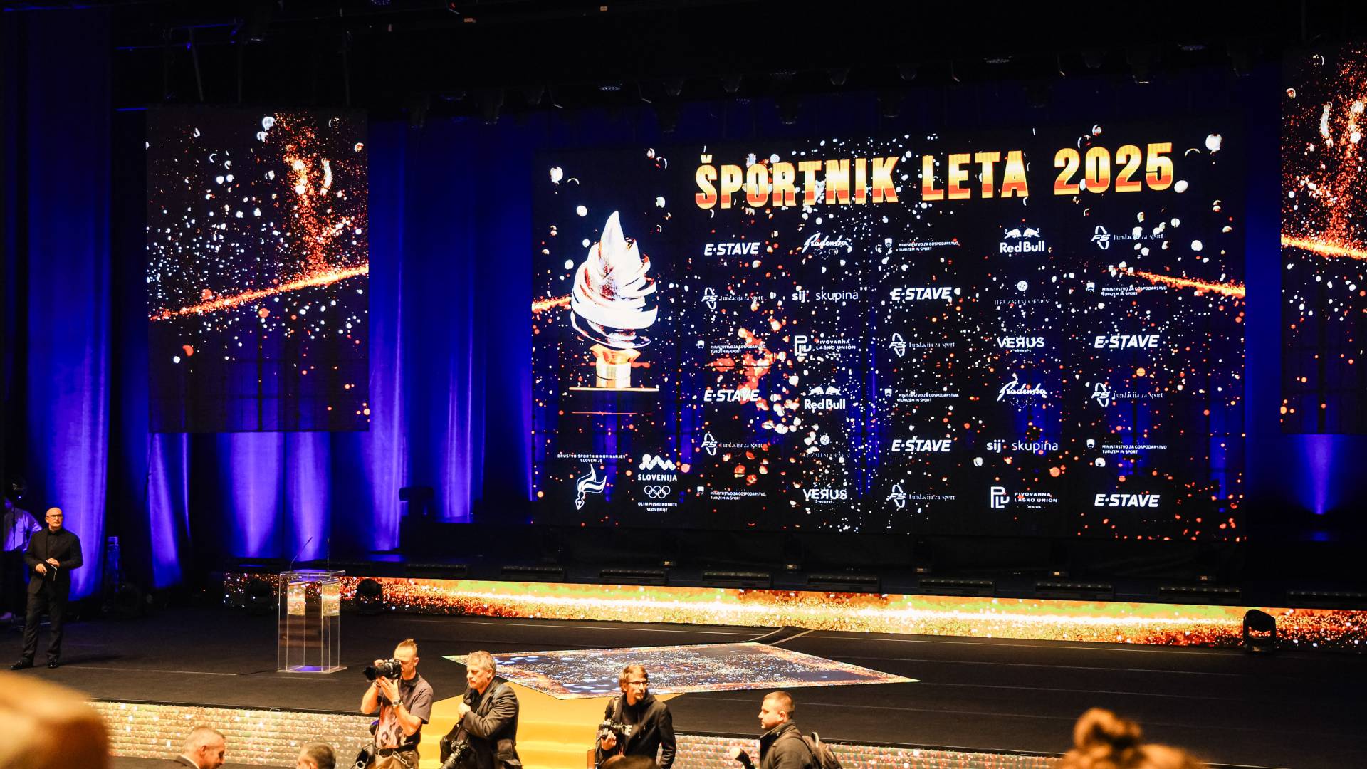 FOTO: Garnbret in Pogačar pišeta zgodovino – tretjič zapored osvojila naslov športnika leta