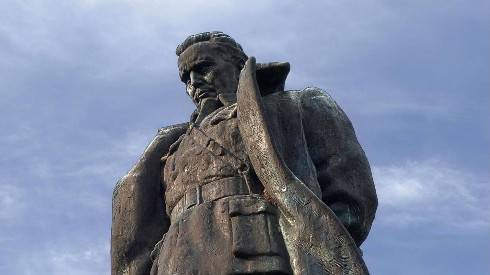 Ljubljančan ovadil »velenjskega naciterorista, ki je oskrunil Titov spomenik«