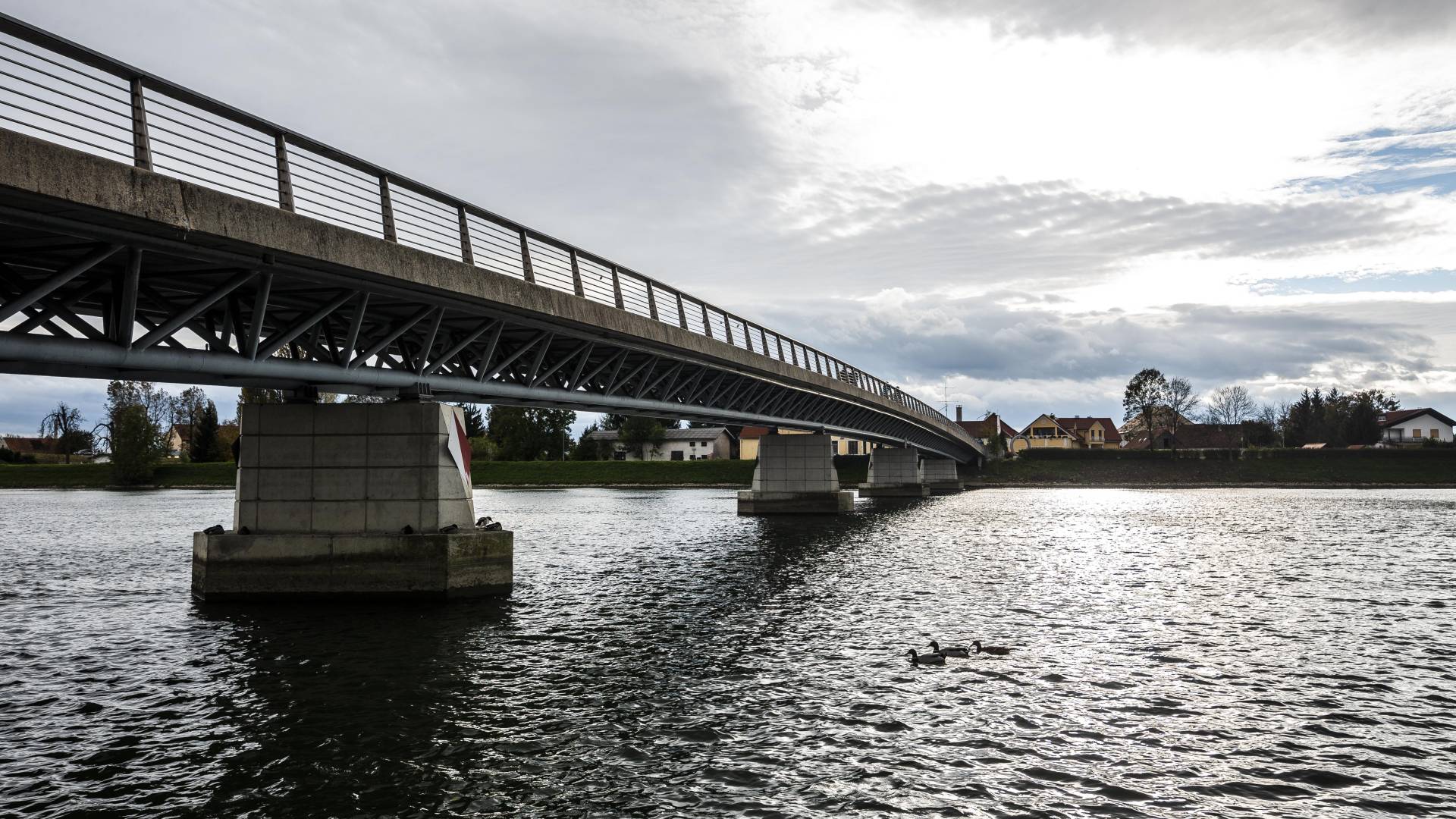 Kakšno bo vreme? Megla lahko povzroči manjše obremenitve ...