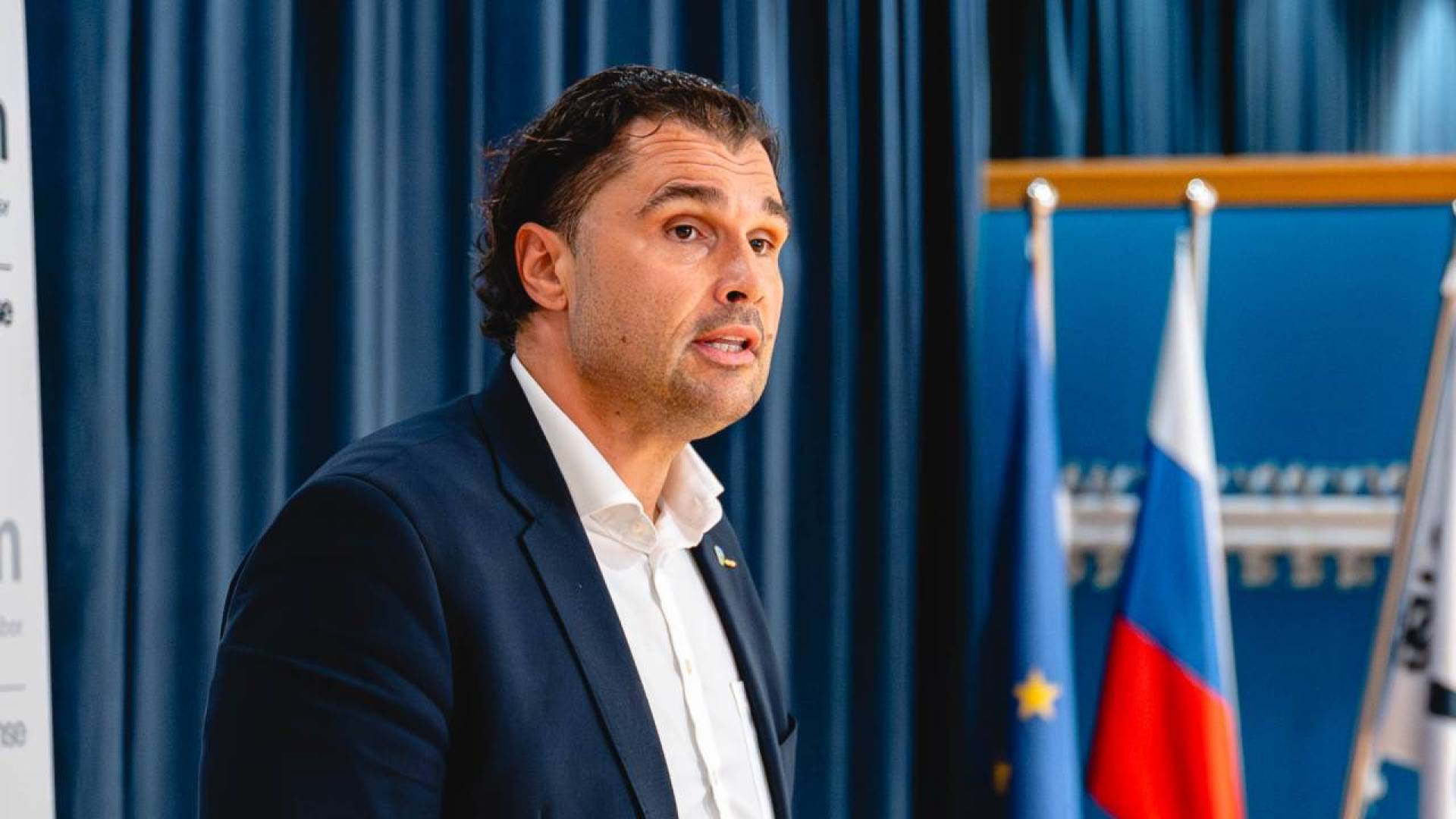 Zaradi afere z vetrno elektrarno odstopil direktor Dravskih elektrarn Maribor