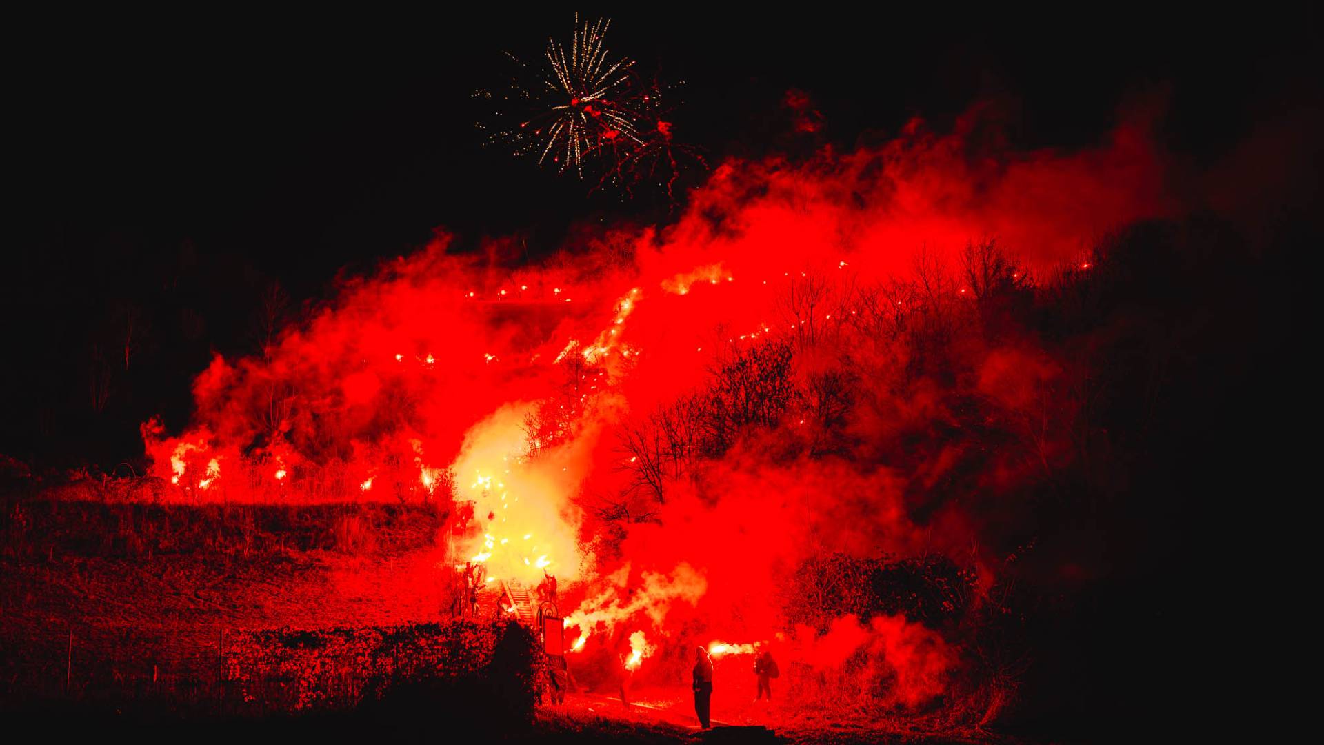 FOTO in VIDEO: Tako so Viole z bakljado na Kalvariji proslavile 65 let NK Maribor