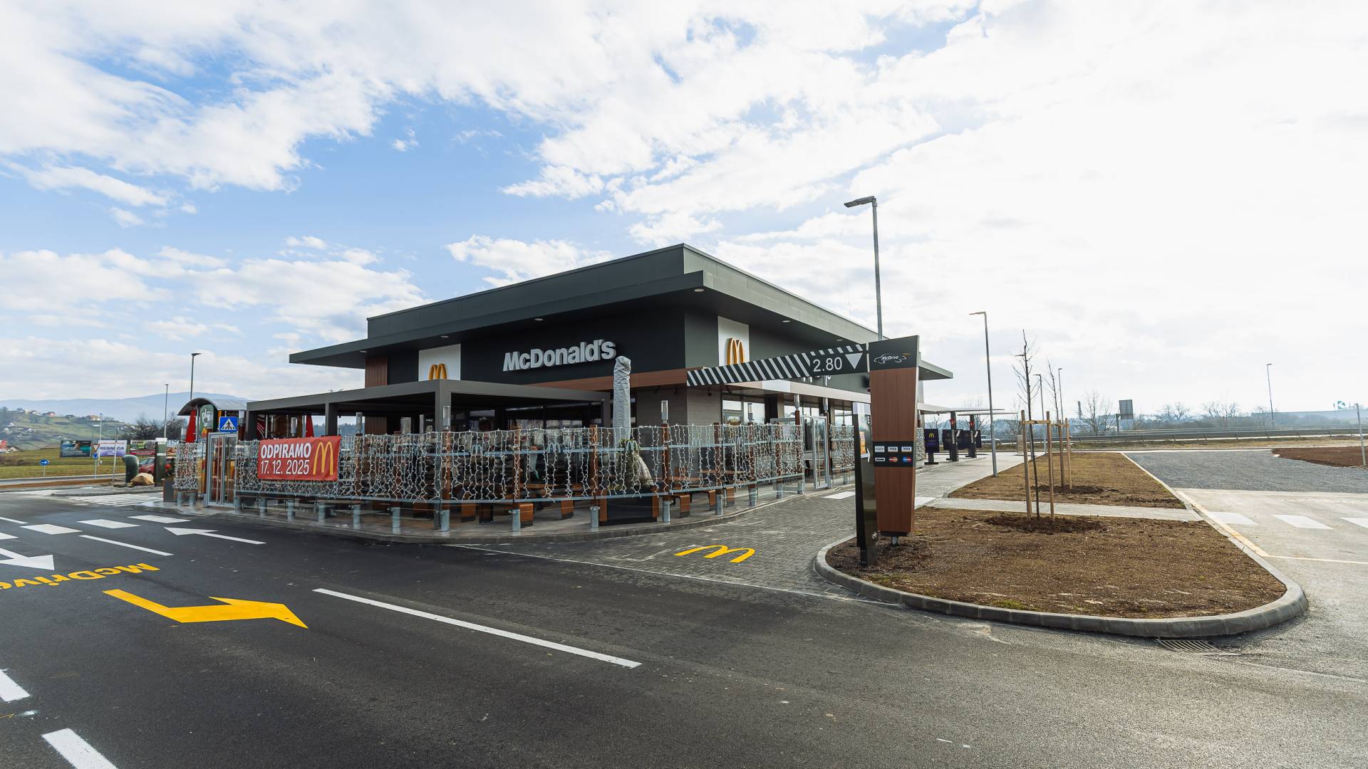 FOTO: Novo mesto dobiva drugo restavracijo McDonald’sa in dodatna delovna mesta