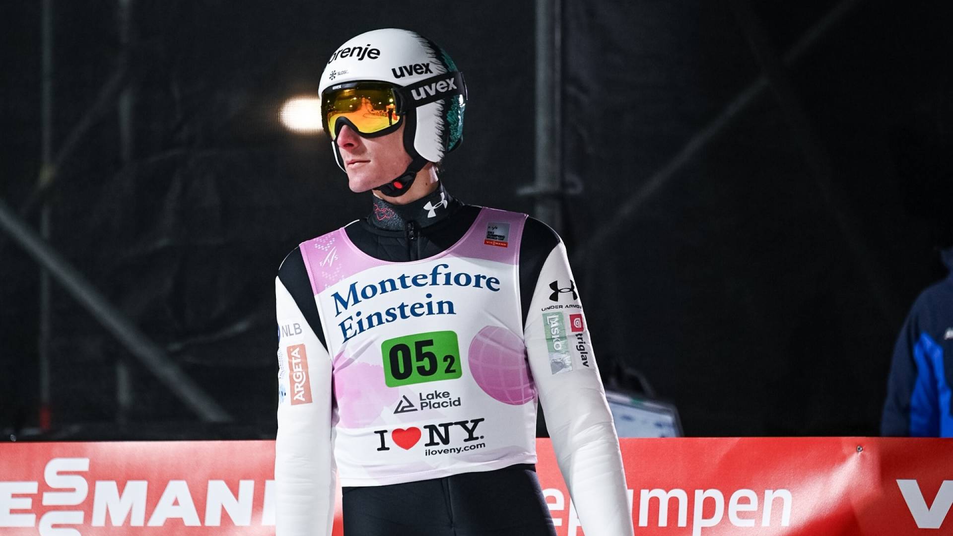 Odlična predstava! Domen Prevc do četrte zaporedne zmage