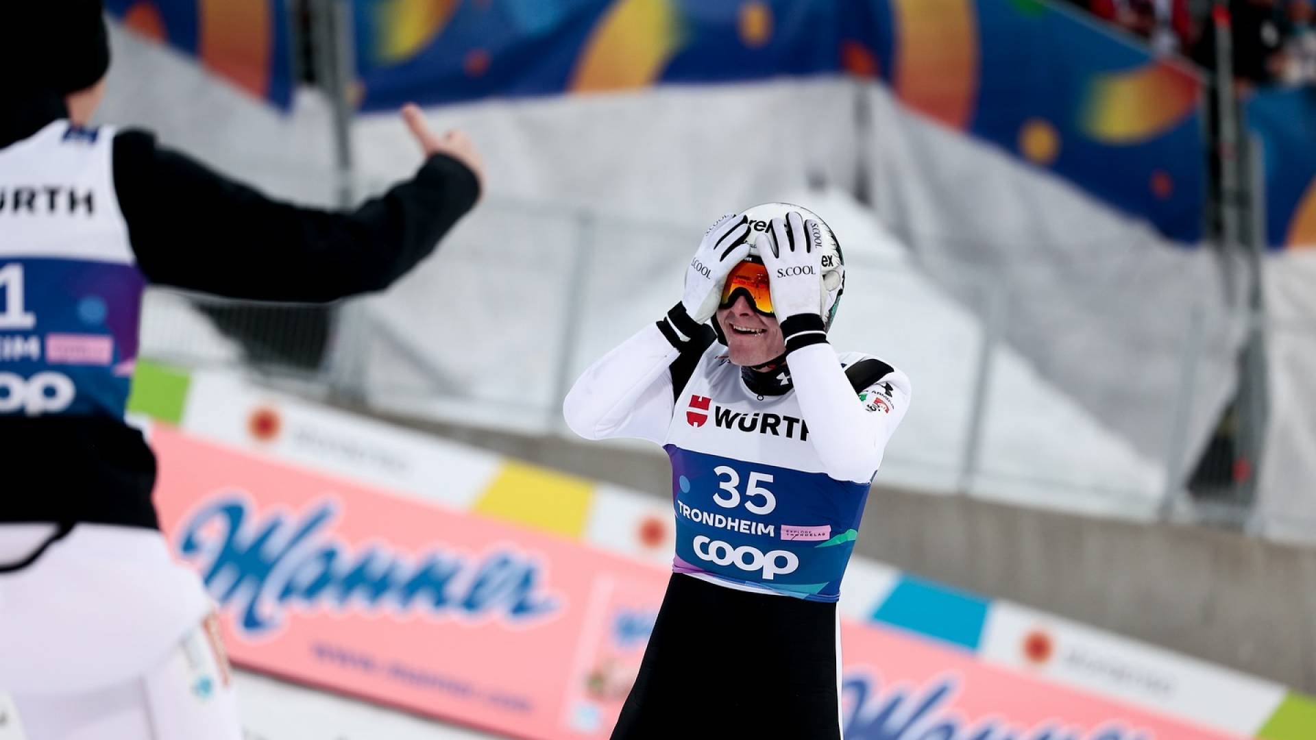 Fantastična predstava Domna Prevca. V Klingenthalu prišel do četrte zaporedne zmage