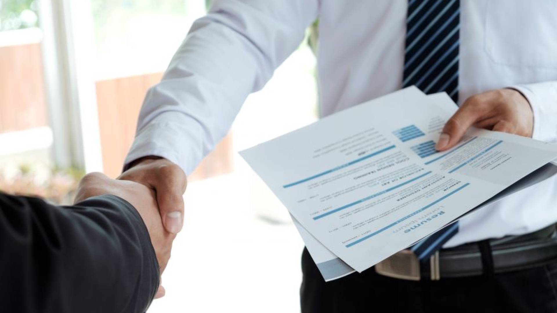 Kateri poklici so najbolj 'vroči' in kje delodajalci najtežje najdejo kader?