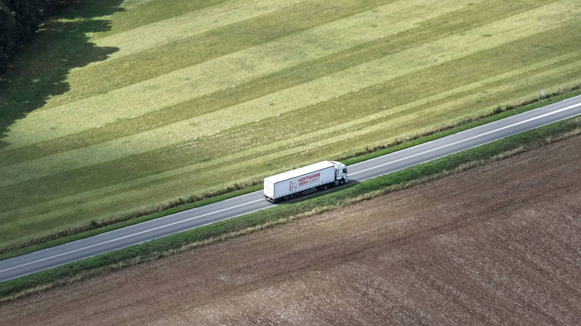 Pijana voznika tovornjakov vijugala po avtocesti pri Krškem in Novem mestu