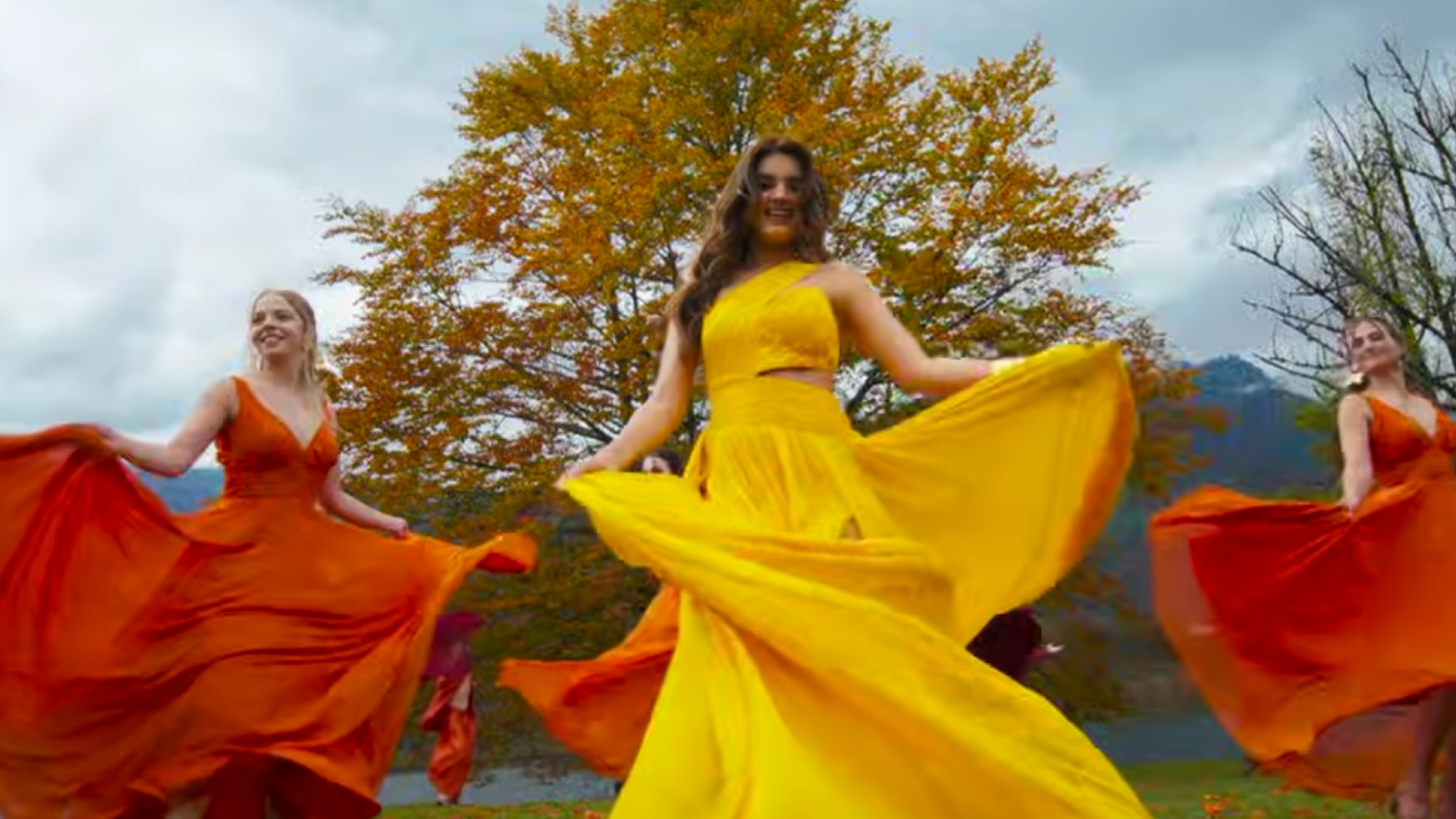 Prekmurka Zala Šabjan nastopila z indijsko filmsko superzvezdo Prabhasom: »Izkušnja mi odpira vrata v svet«