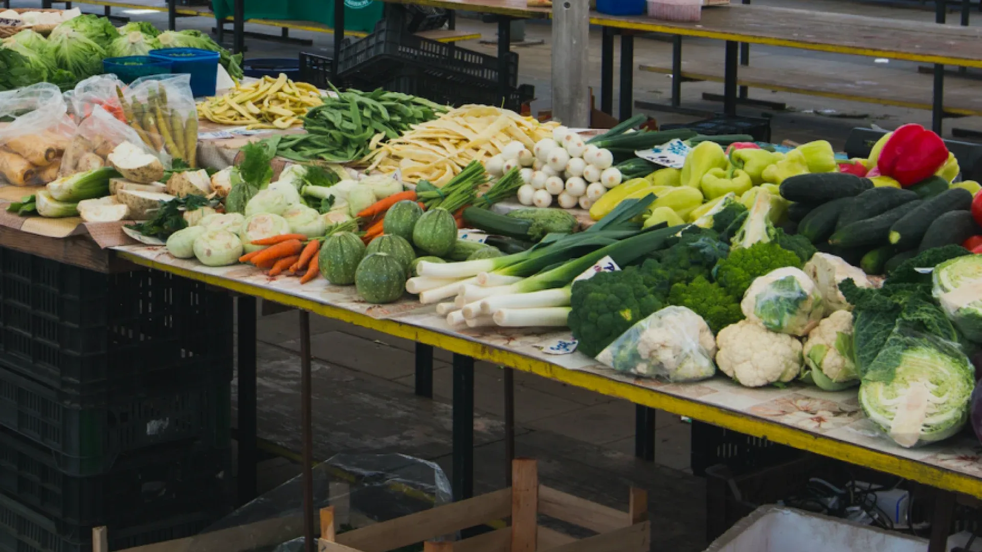 Bodo po požaru v BTC kmetije z območij, kjer so se širile saje in dim, vseeno prodajale onesnaženo zelenjavo?