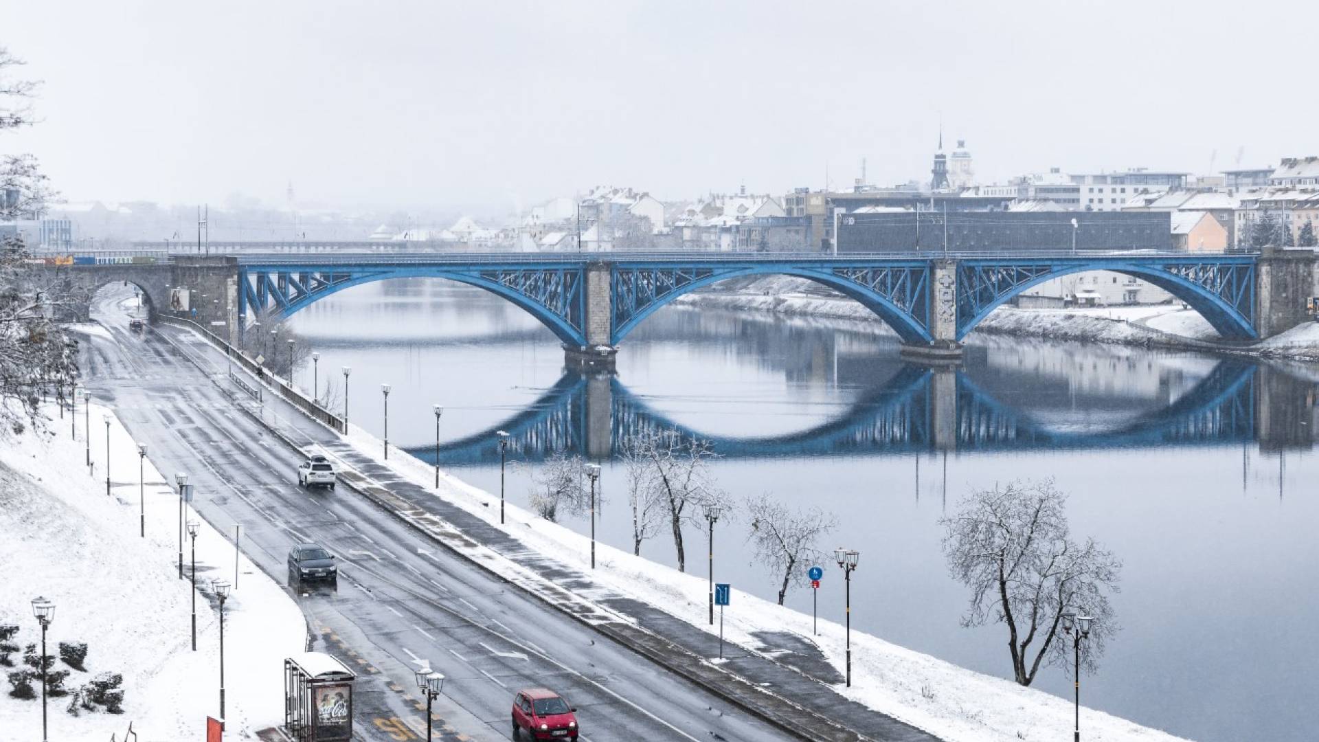 Megla in nizka oblačnost nad nižinami: Vzhod Slovenije v pričakovanju vremenskega preobrata