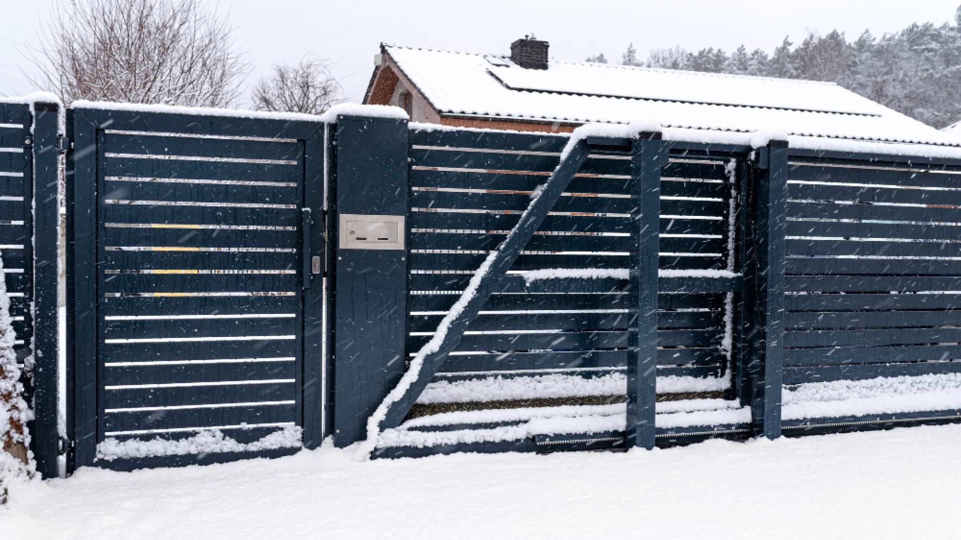 Alu ograja – popolna izbira za brezskrbno zimo