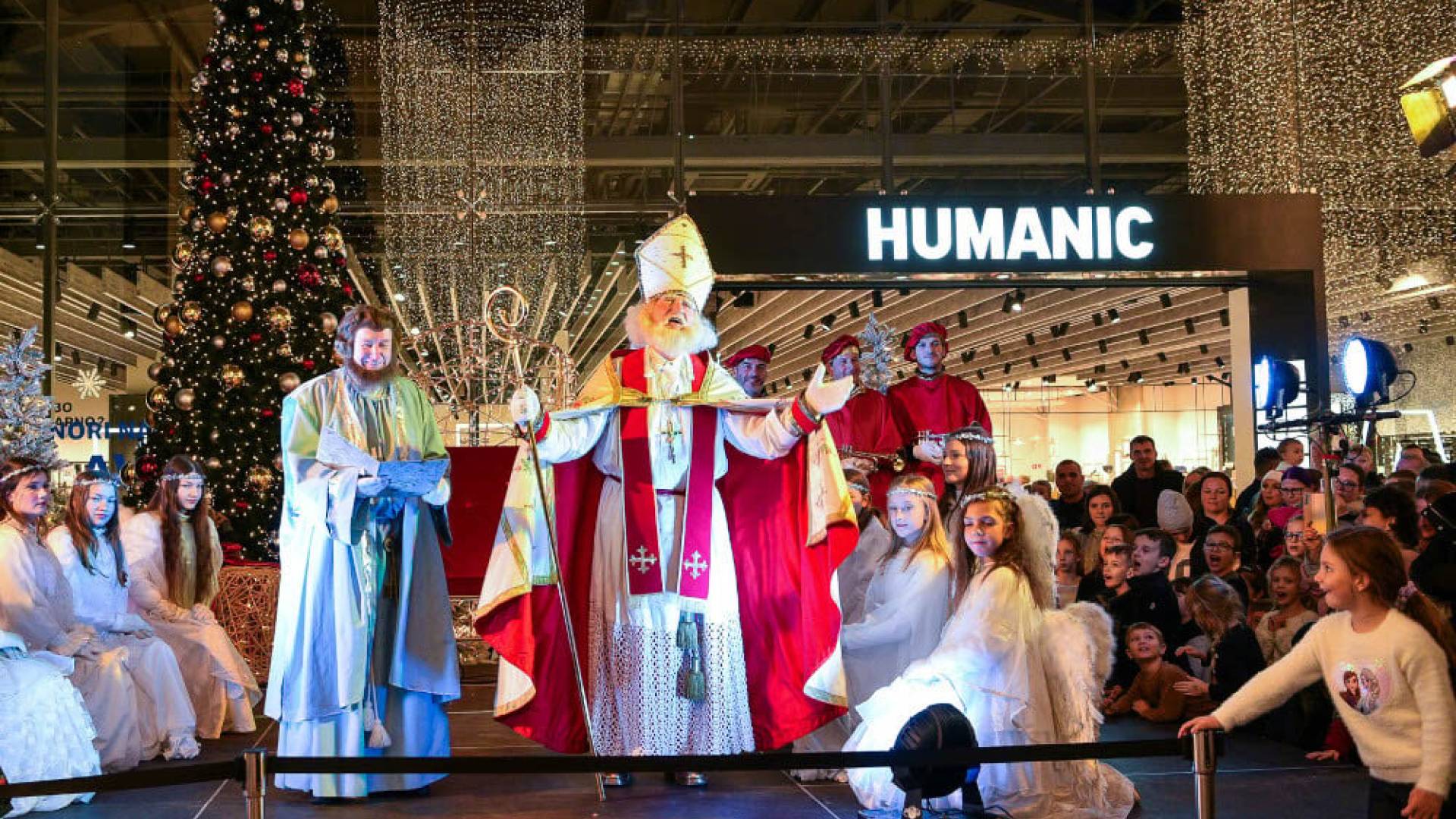  Ta četrtek v Cityparku ob prihodu Miklavža  gledališki spektakel s 30 igralci