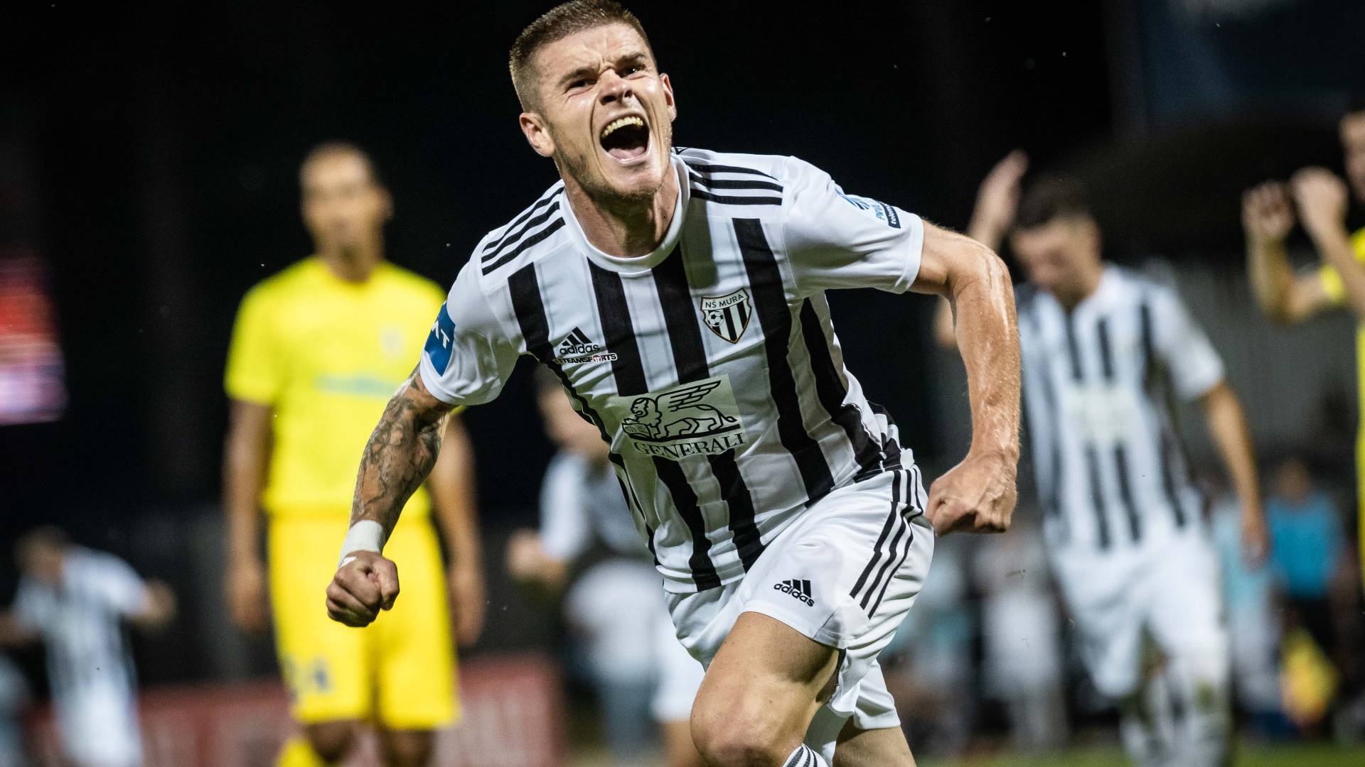 Bobičanec podaljšal pogodbo