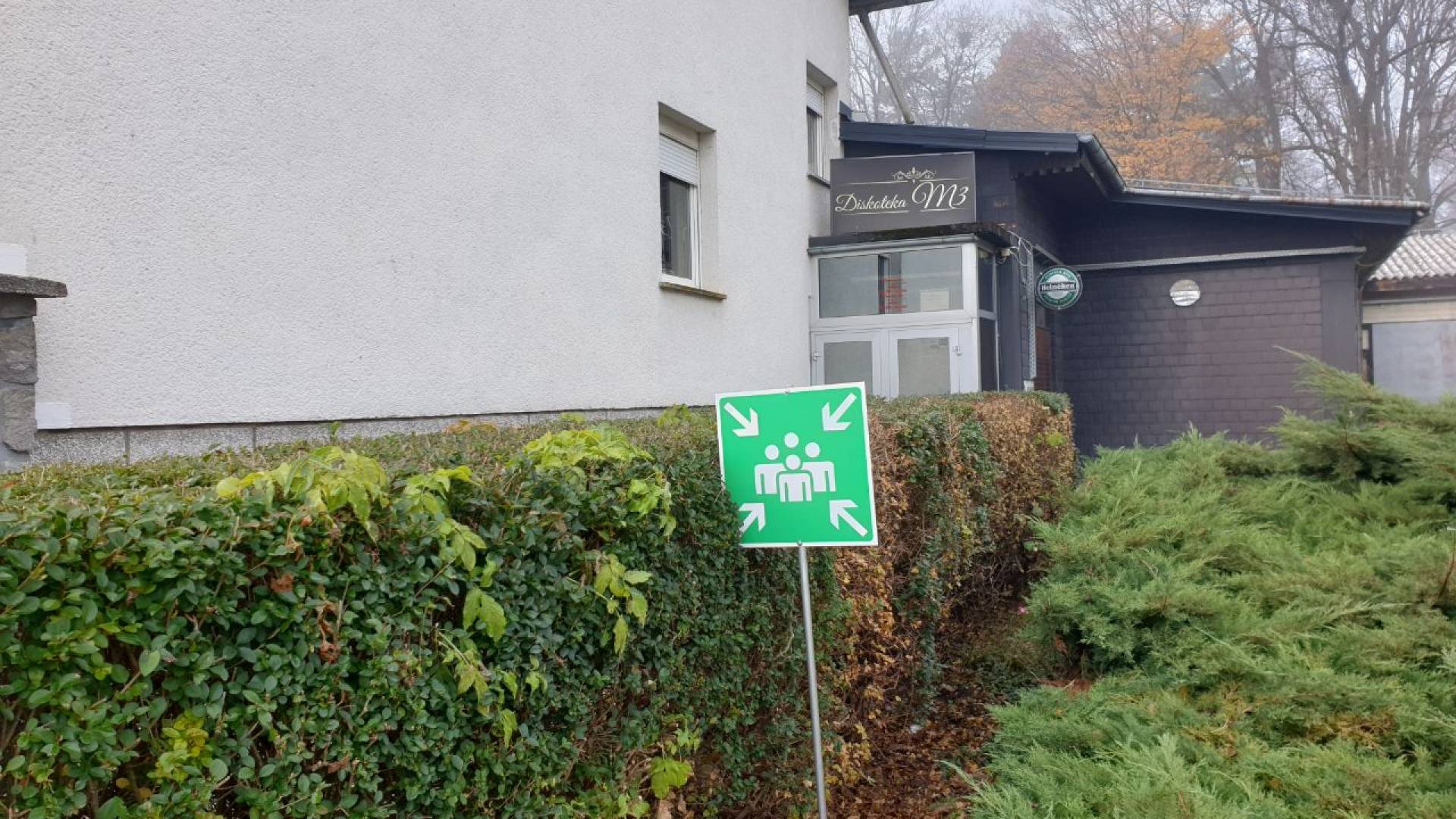 Zaradi pretepa v beltinski diskoteki varnostniku grozi izguba licence, ...