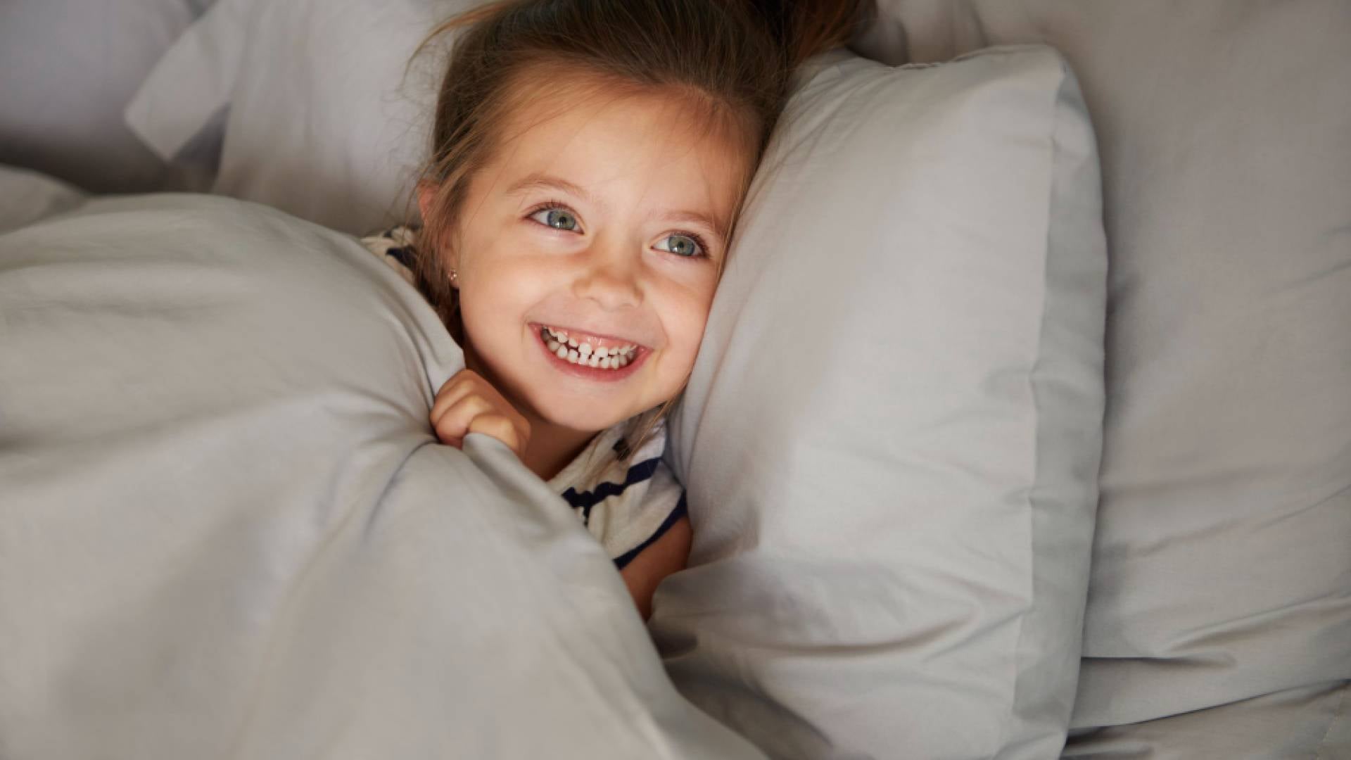 Otroška posteljnina – kako izbrati varne in prijetne materiale za malčke?