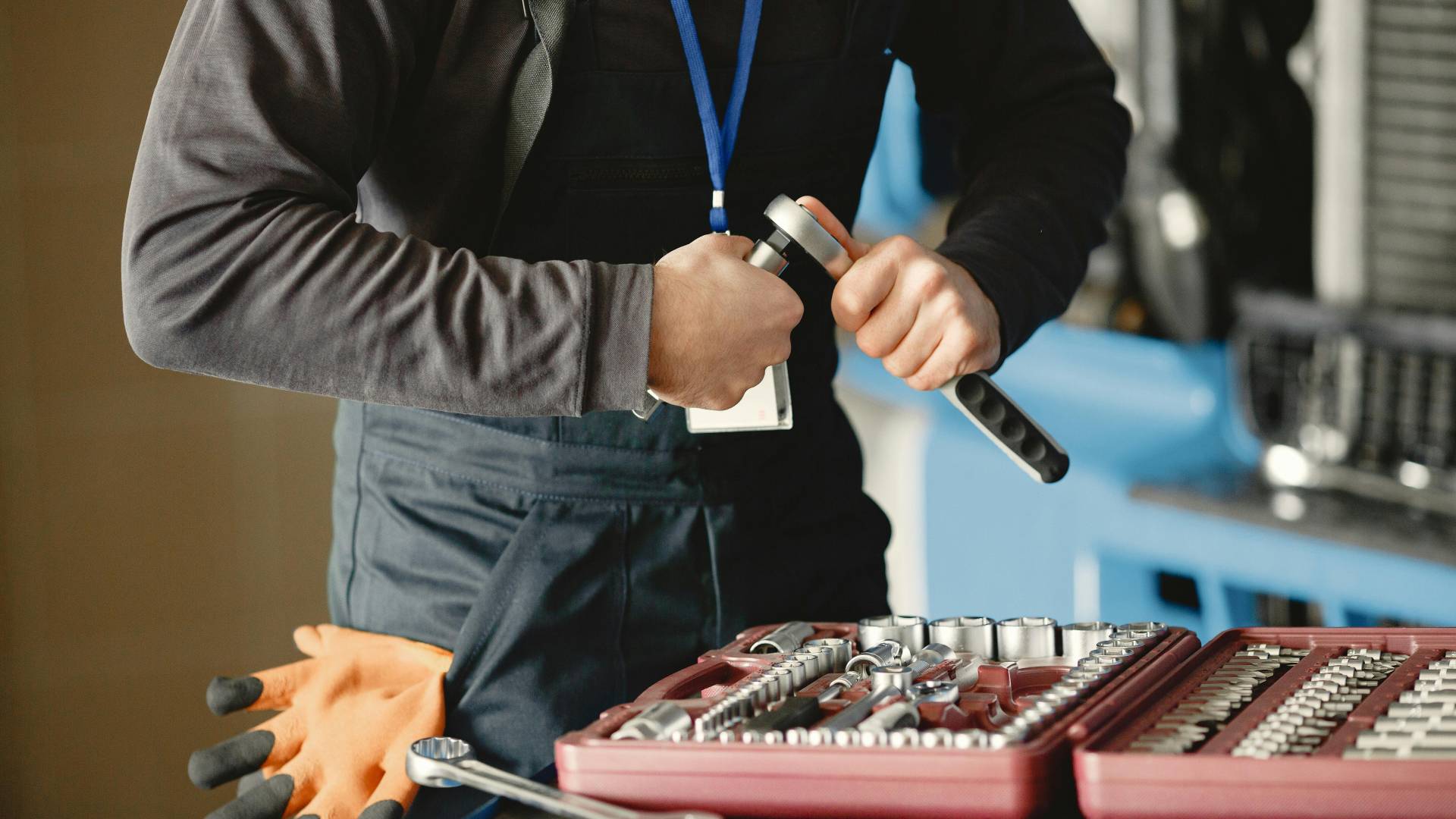 Bežigrajčanka opisala neprijeten obisk serviserja: »Prosila sem ga, naj preneha.«