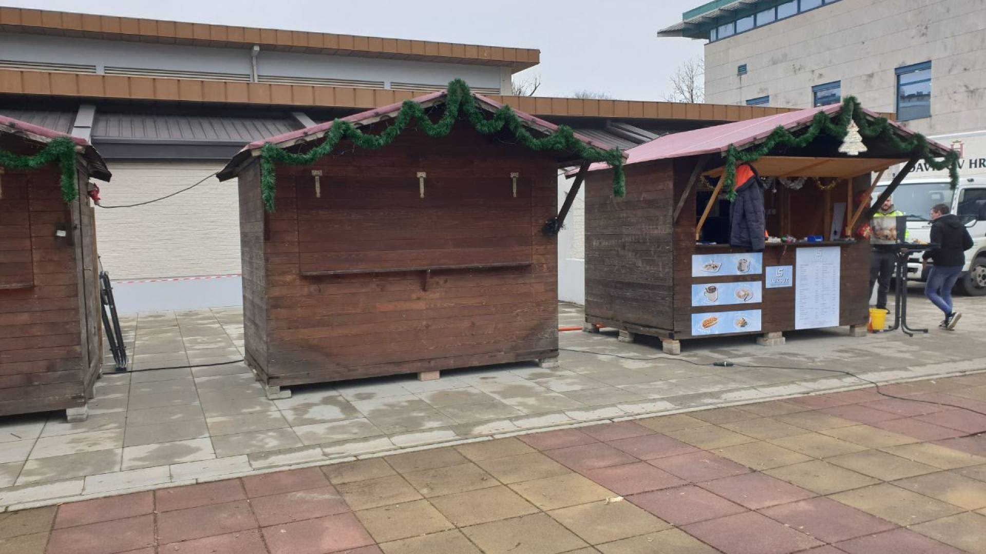 Razkrivamo, kdo bo ob drsališču poskrbel za gostinsko ponudbo in kaj vse bo na voljo